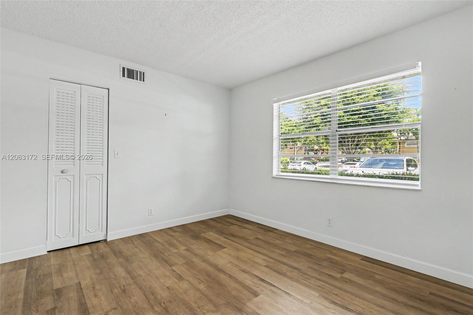 414 SE 10TH #103, Dania Beach FL 33004