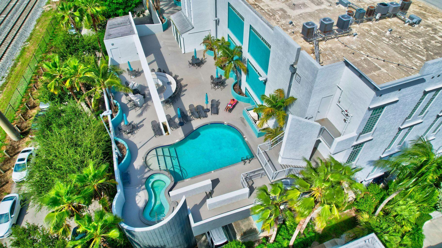 185 NE 4TH #204, Delray Beach FL 33483
