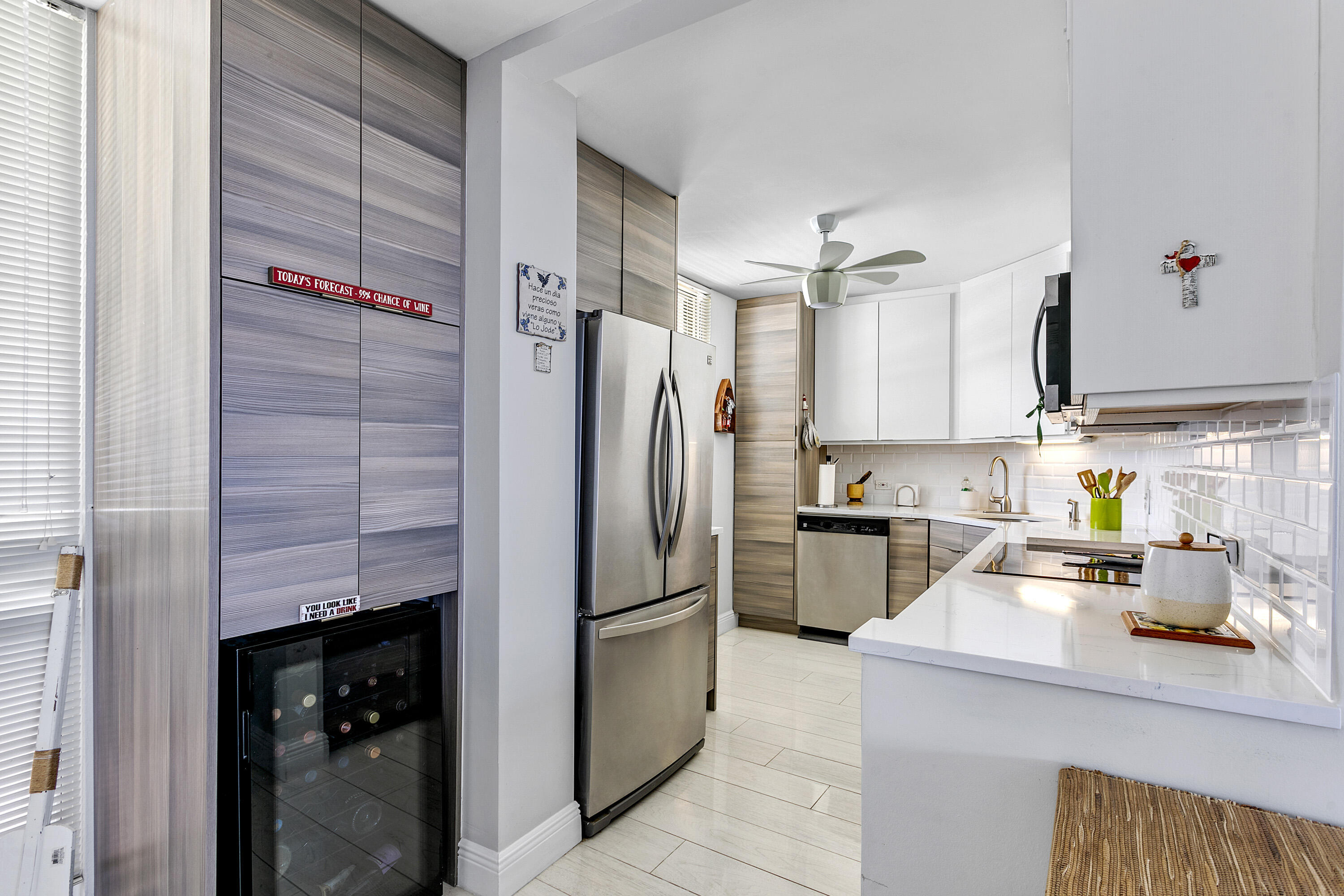 132 LAKESHORE #220, North Palm Beach FL 33408