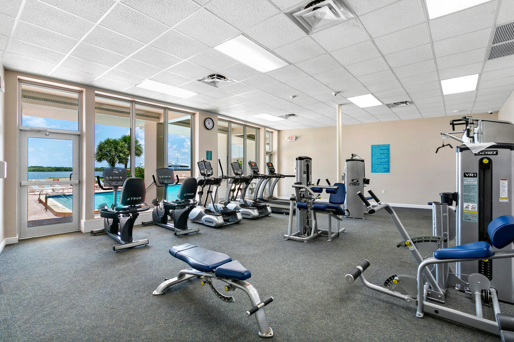 132 LAKESHORE #220, North Palm Beach FL 33408