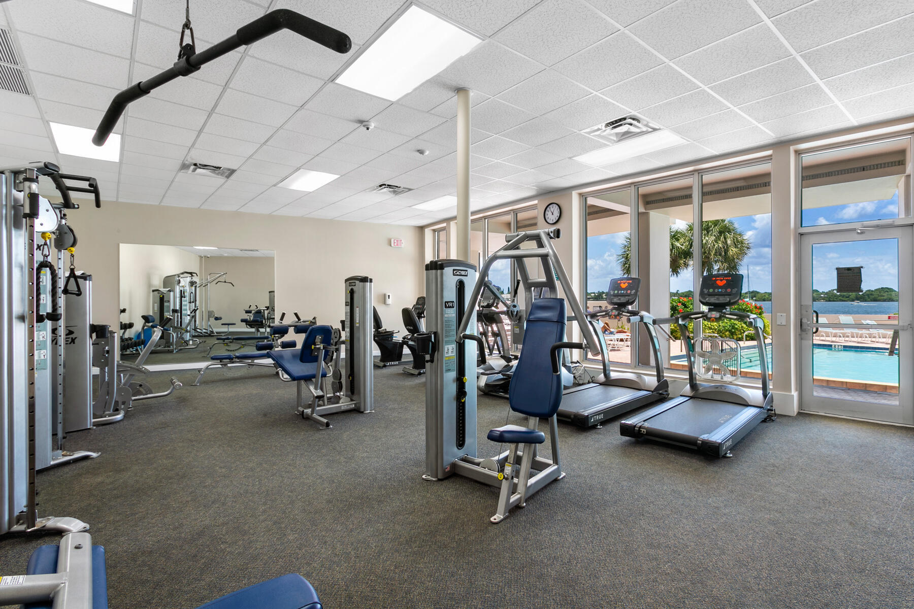 132 LAKESHORE #220, North Palm Beach FL 33408