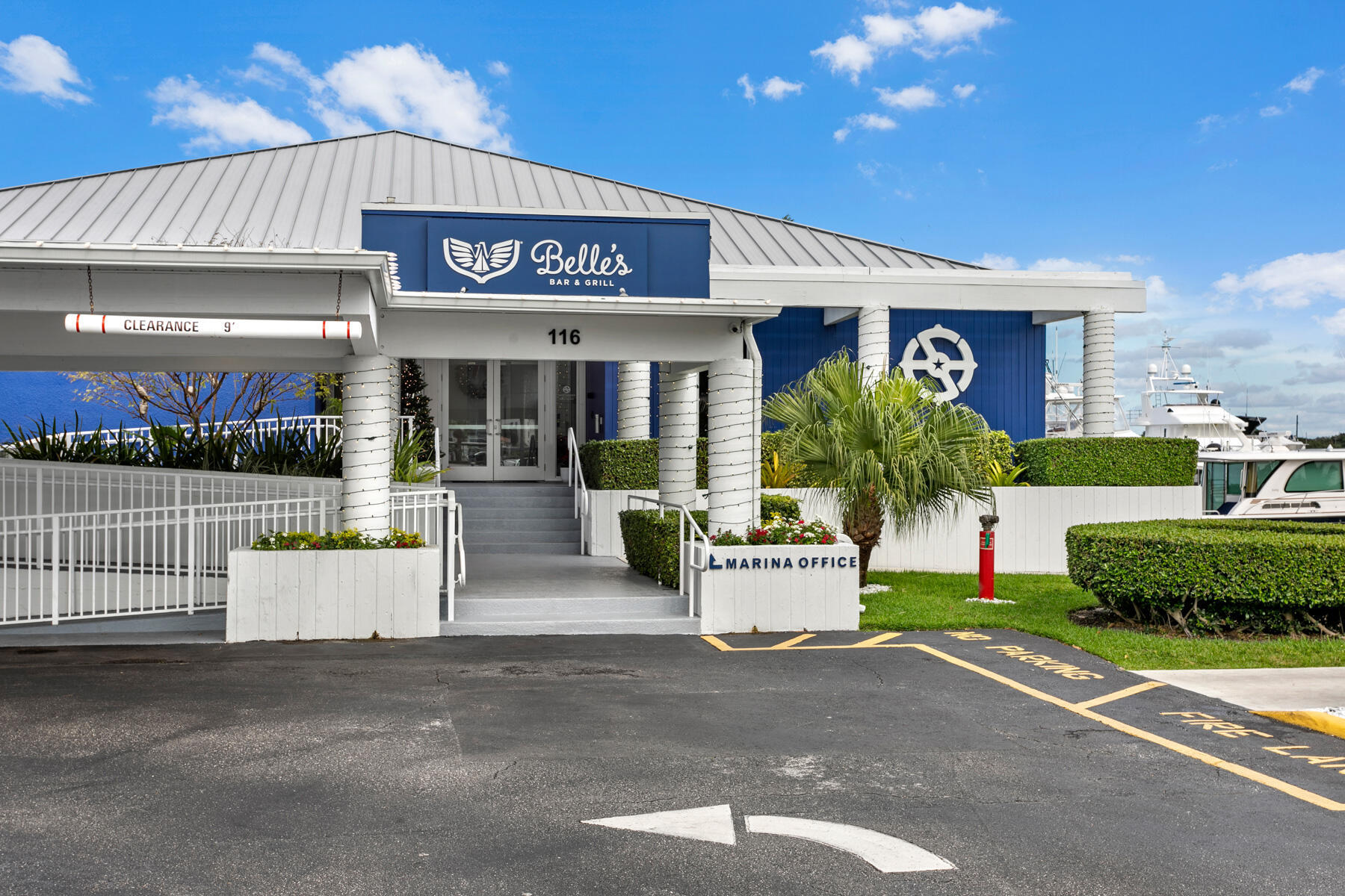 132 LAKESHORE #220, North Palm Beach FL 33408