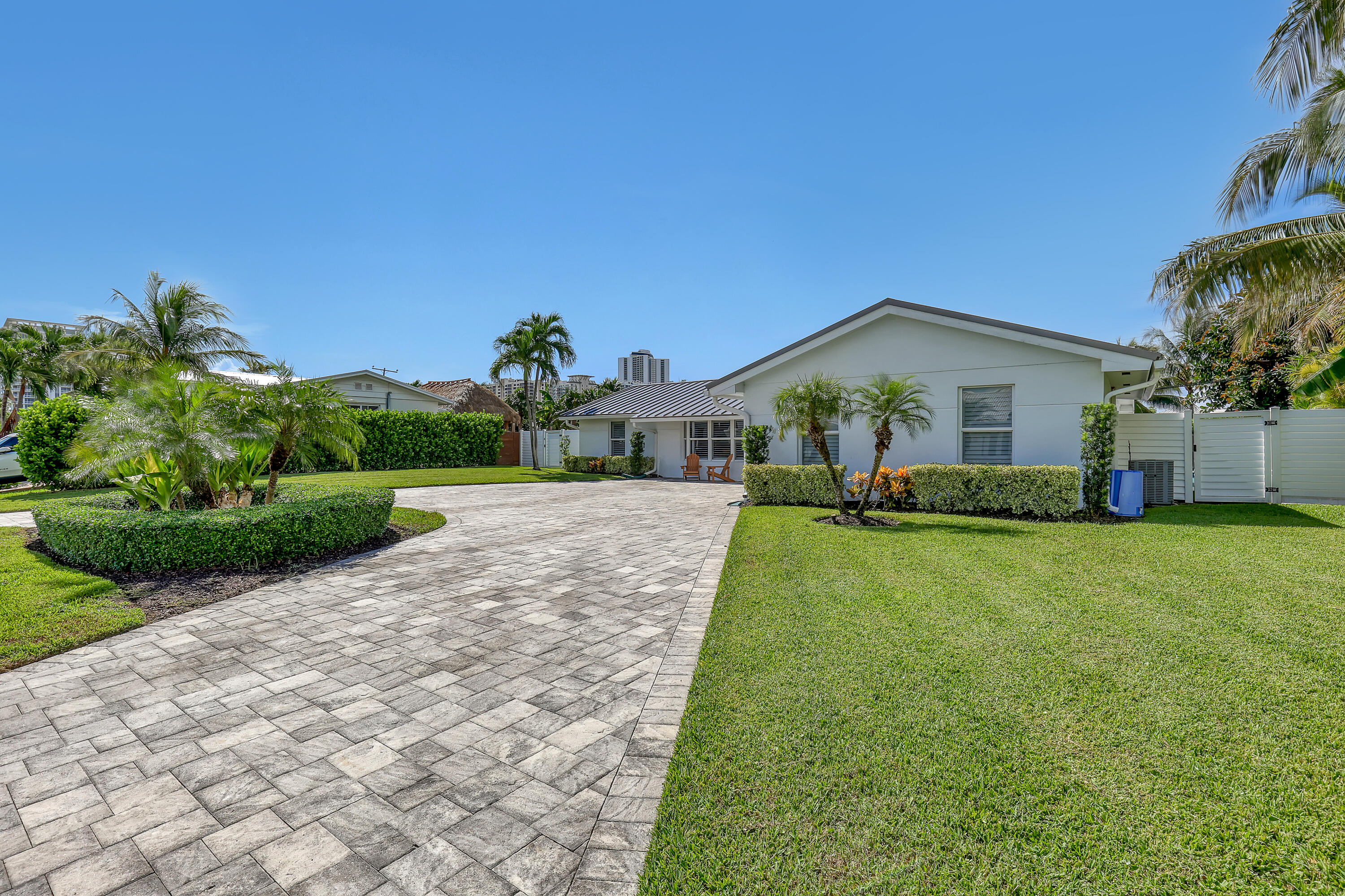1191 BIMINI, Singer Island FL 33404