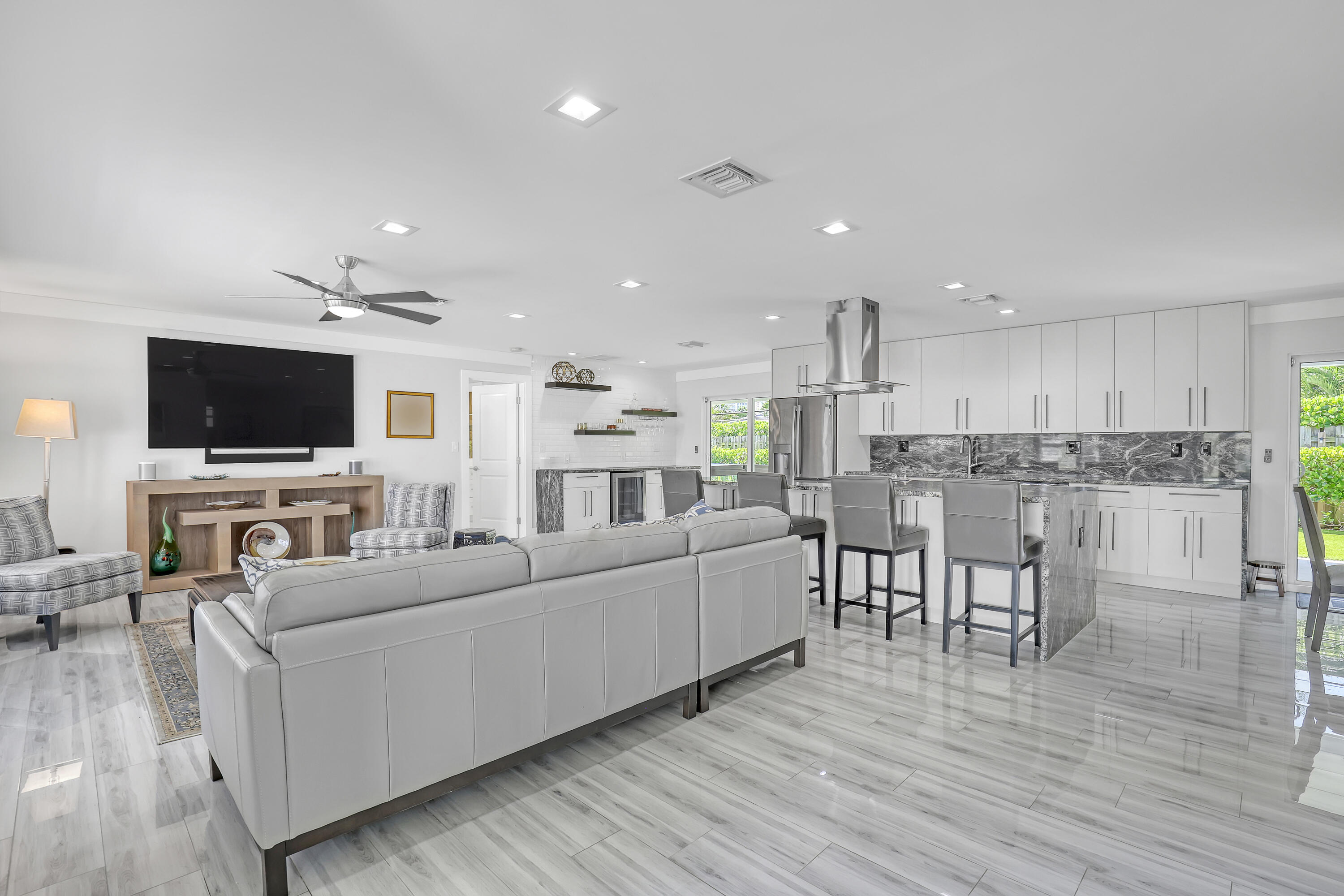 1191 BIMINI, Singer Island FL 33404