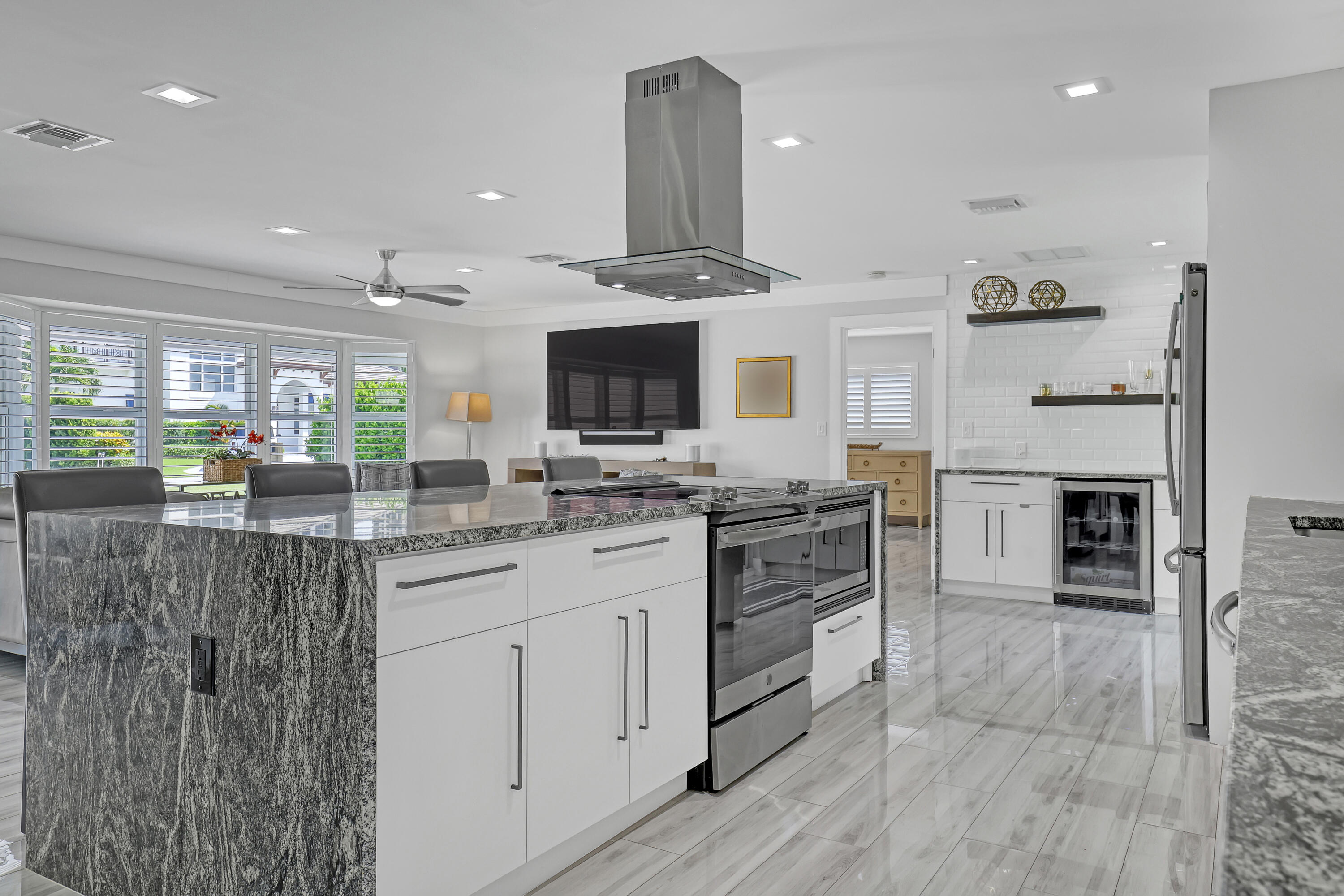 1191 BIMINI, Singer Island FL 33404