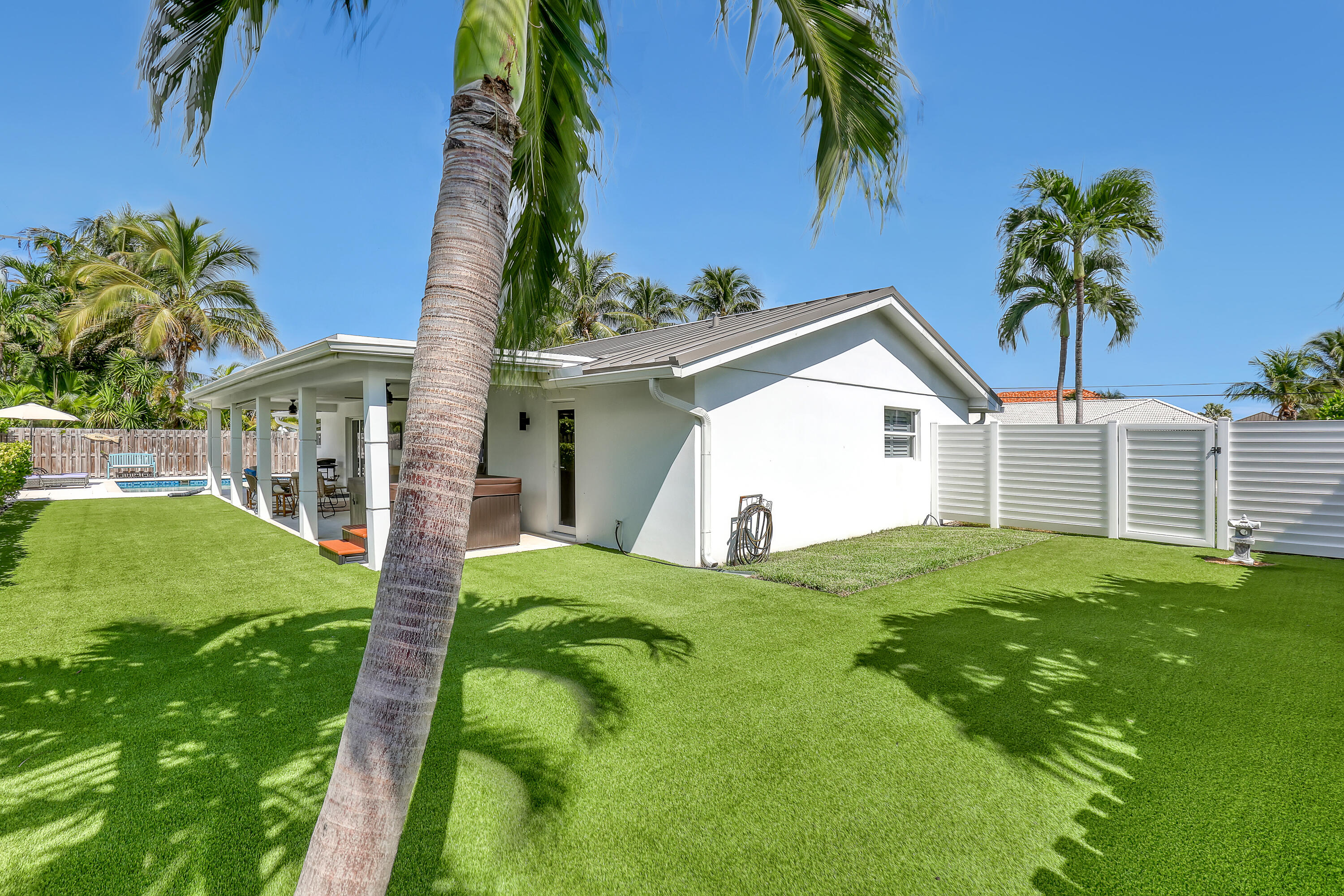 1191 BIMINI, Singer Island FL 33404