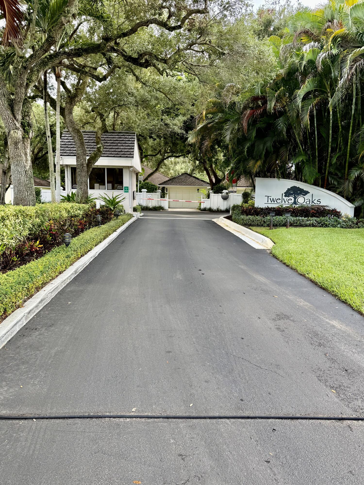 1640 Twelve Oaks #305, North Palm Beach FL 33408