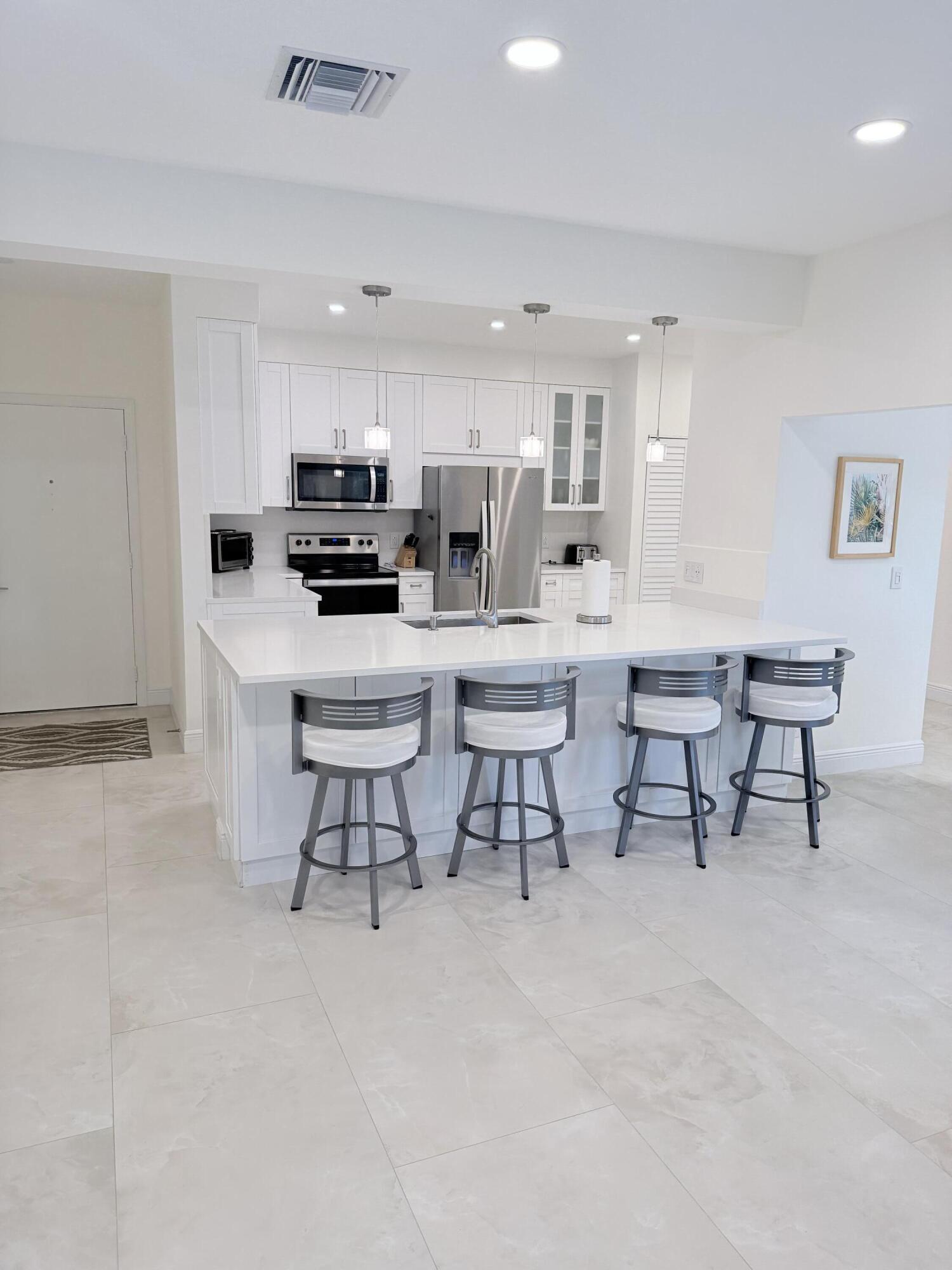 1640 Twelve Oaks #305, North Palm Beach FL 33408