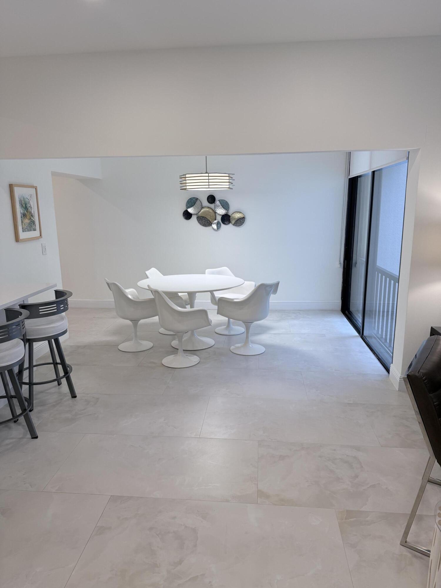 1640 Twelve Oaks #305, North Palm Beach FL 33408