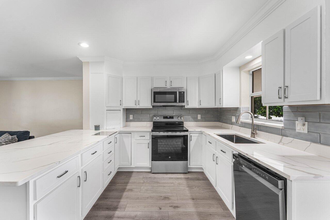 638 Shore, Boynton Beach FL 33435