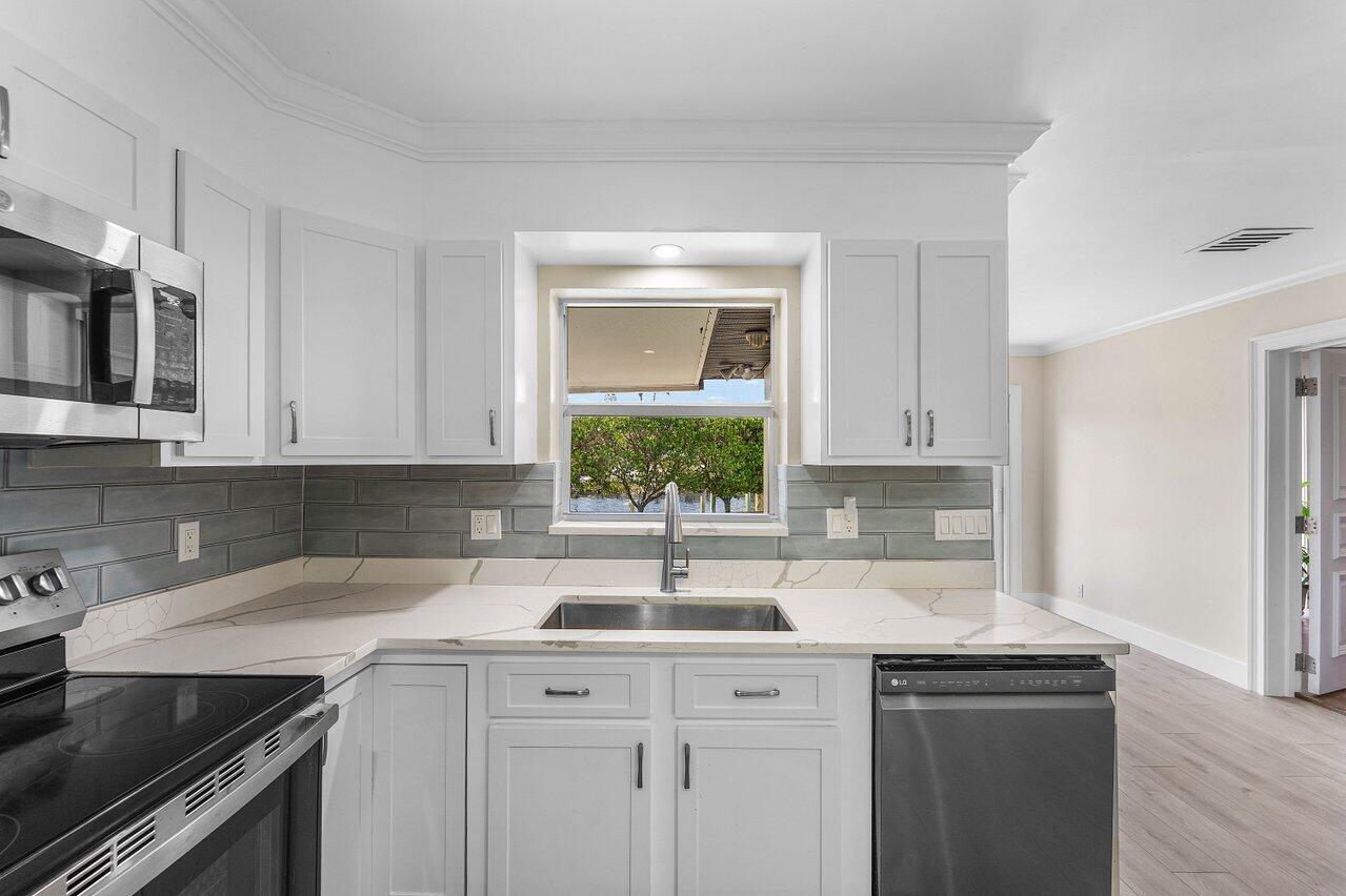 638 Shore, Boynton Beach FL 33435