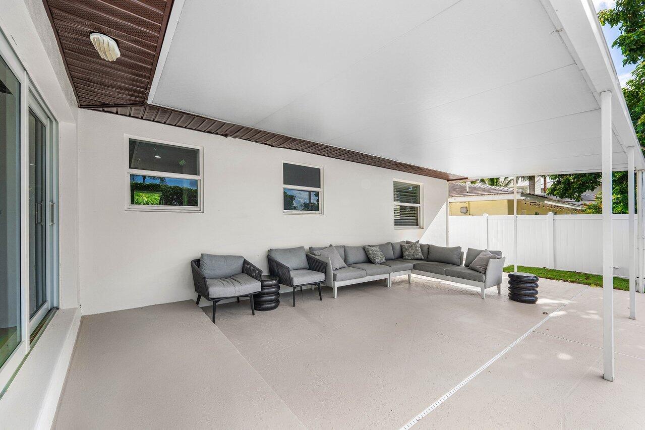 638 Shore, Boynton Beach FL 33435
