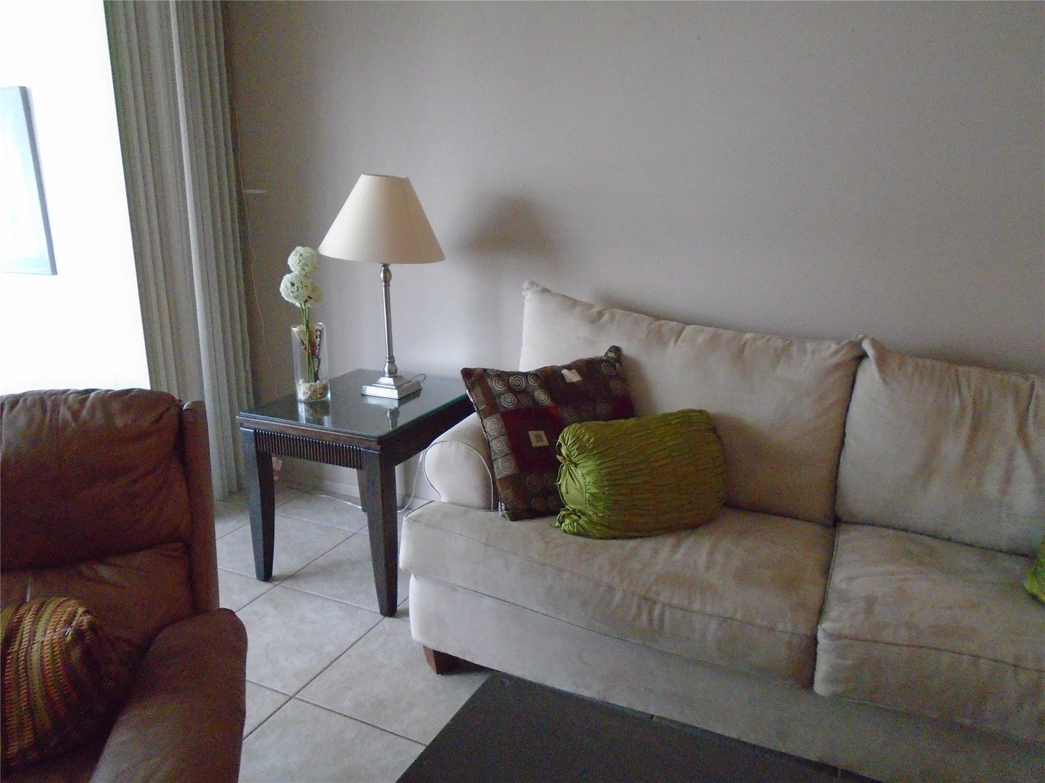 3165 NE 48TH #110, Lighthouse Point FL 33064