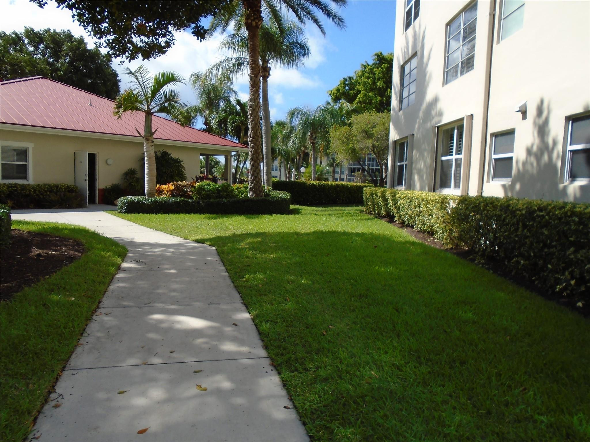 3165 NE 48TH #110, Lighthouse Point FL 33064