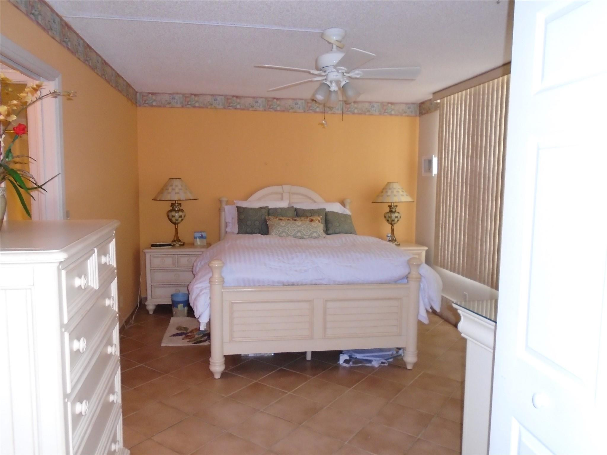 3165 NE 48TH #110, Lighthouse Point FL 33064