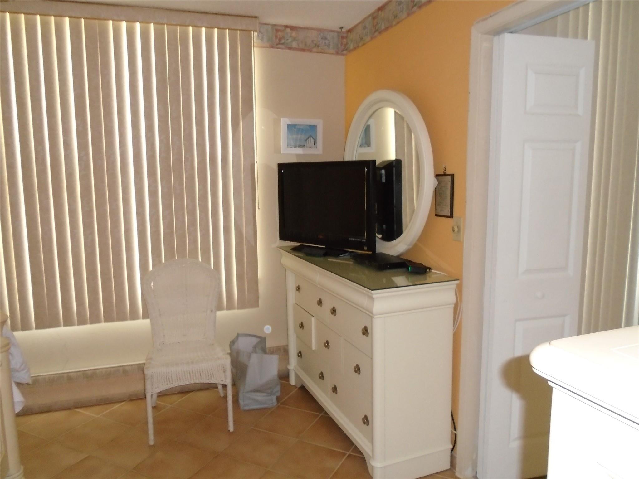 3165 NE 48TH #110, Lighthouse Point FL 33064