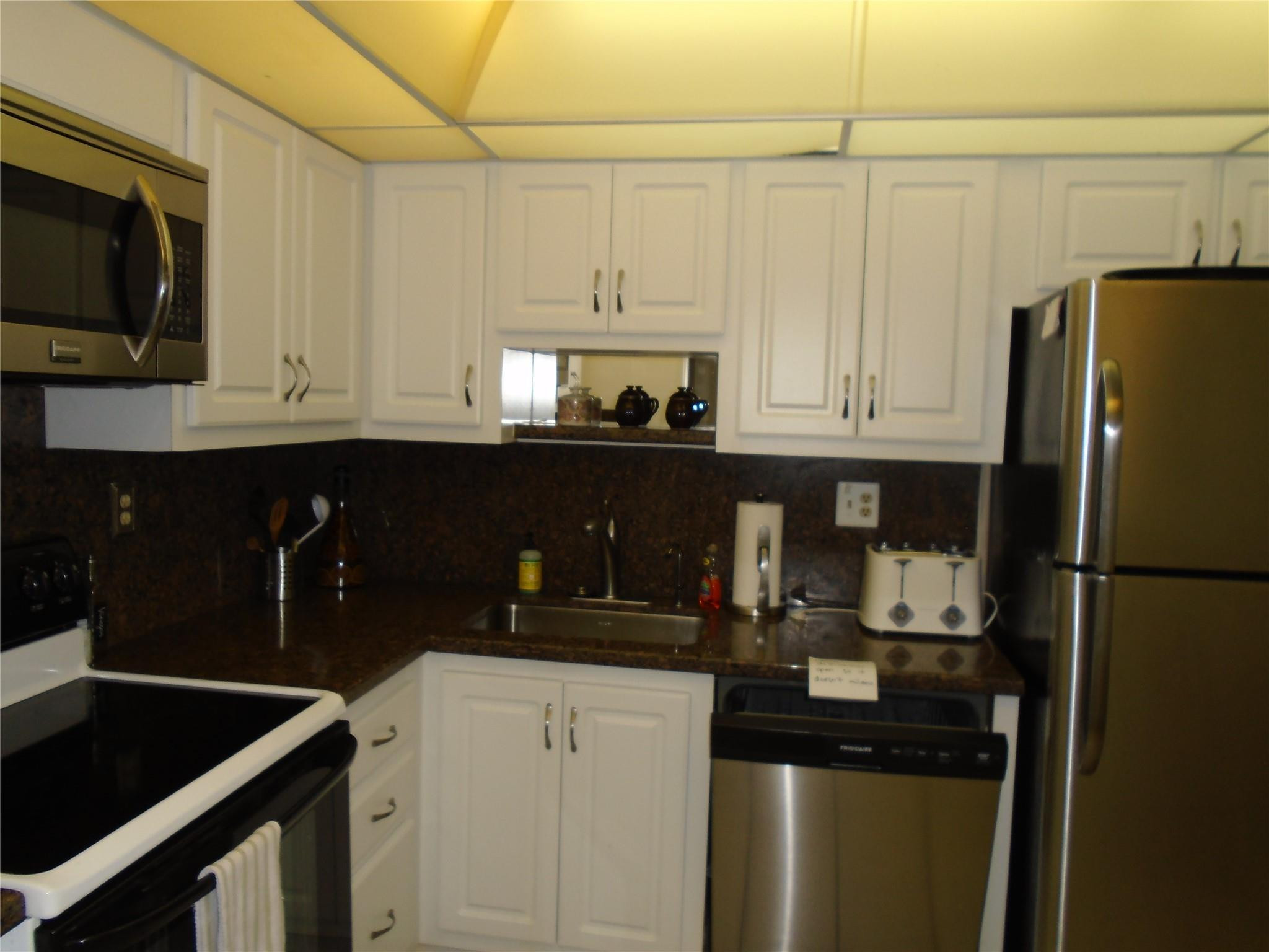 3165 NE 48TH #110, Lighthouse Point FL 33064