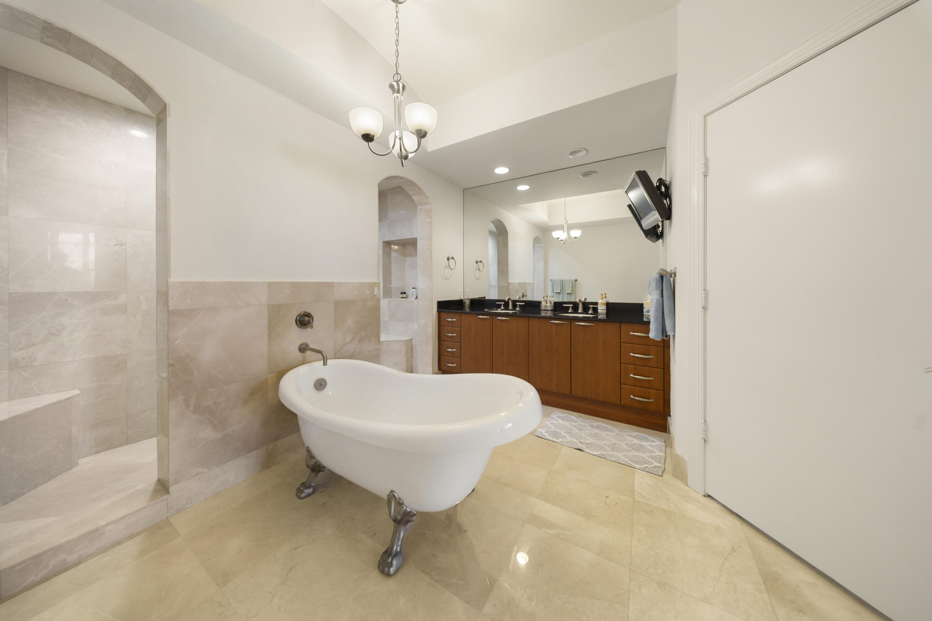 701 SE 21ST #302, Deerfield Beach FL 33441