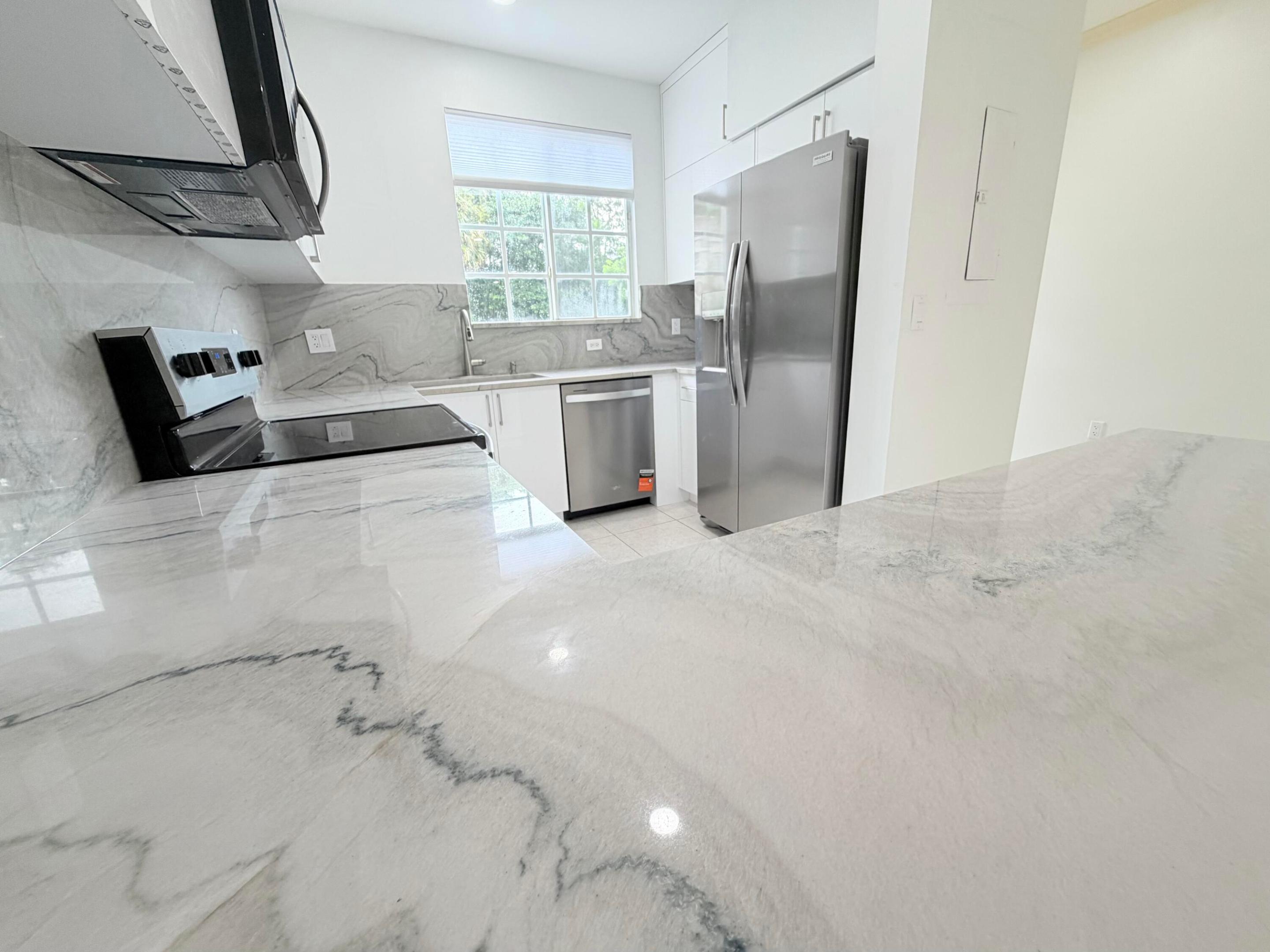 5738 NW 48TH, Coconut Creek FL 33073