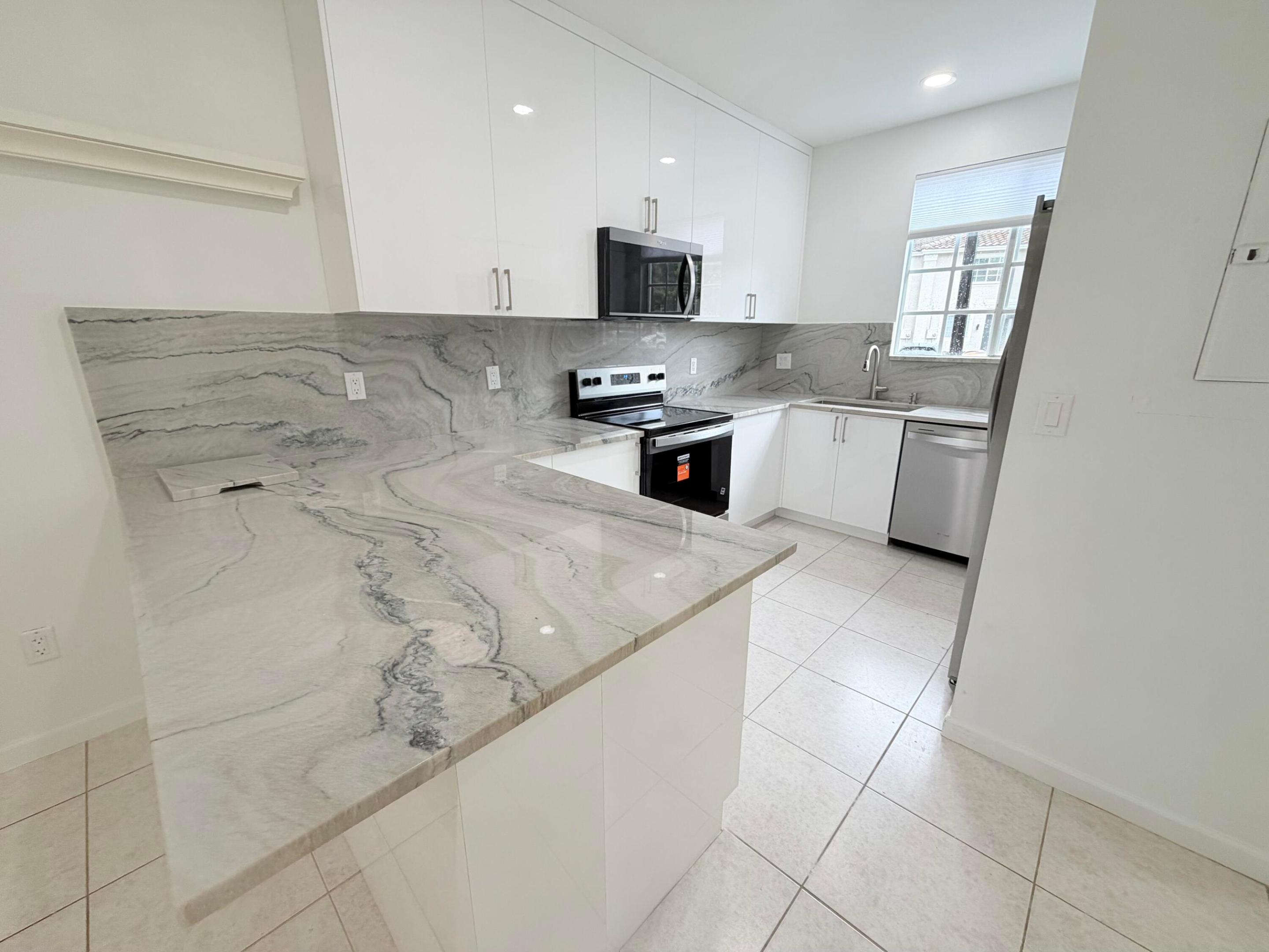 5738 NW 48TH, Coconut Creek FL 33073