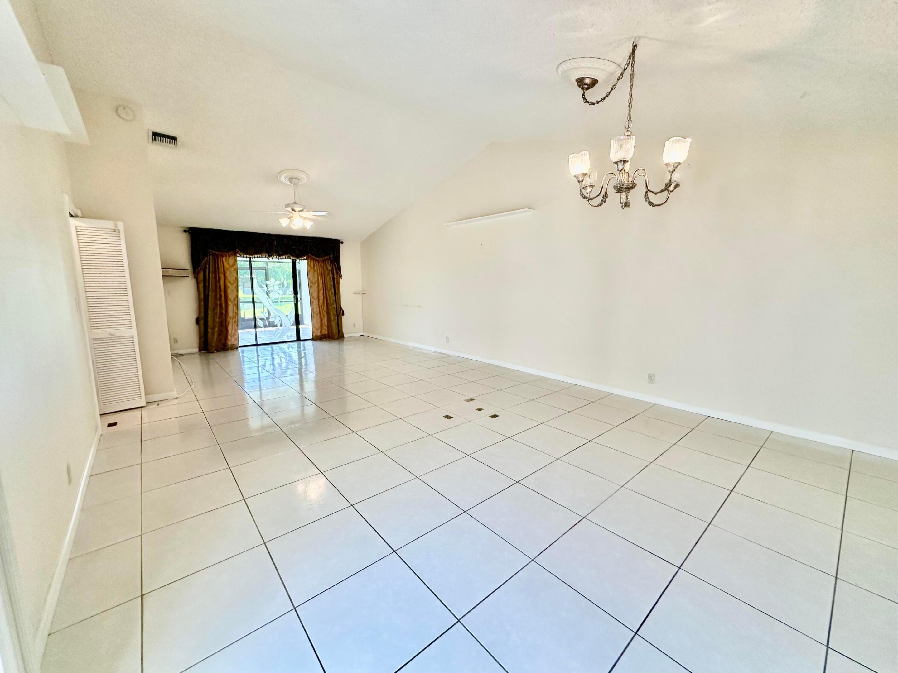305 Lakeside, Sunrise FL 33326