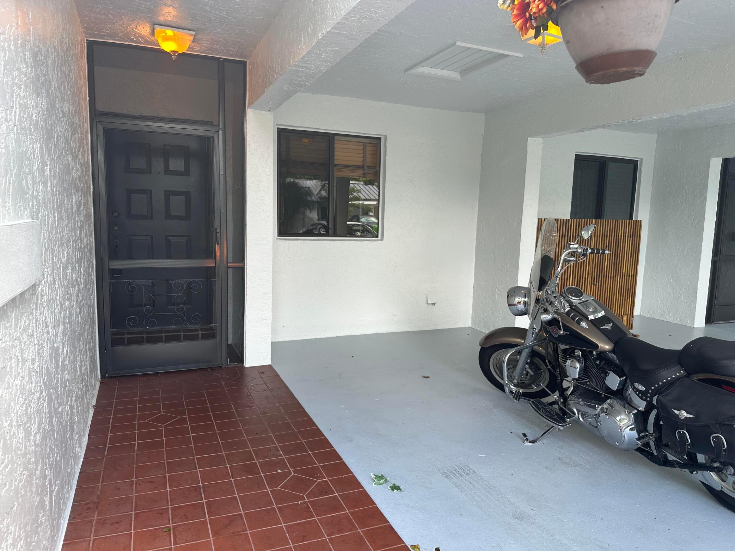 305 Lakeside, Sunrise FL 33326