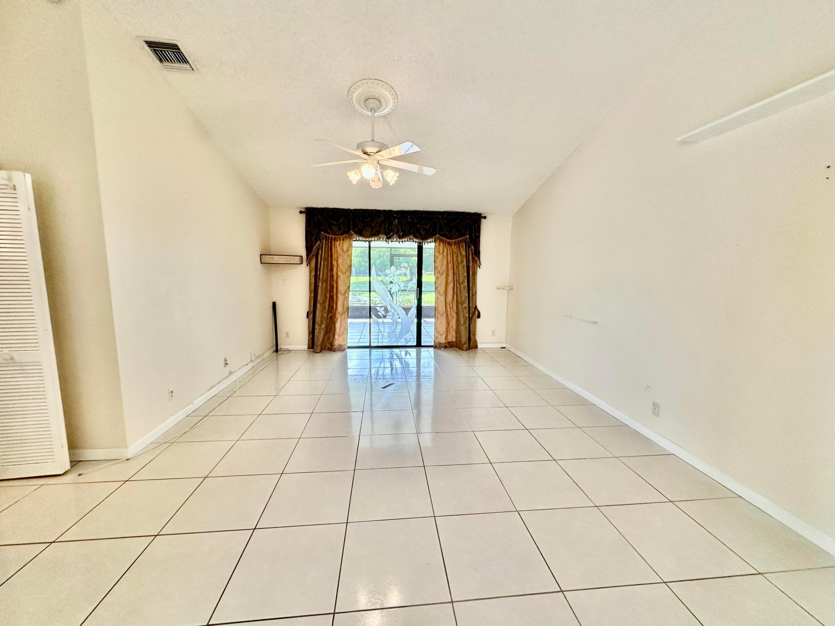 305 Lakeside, Sunrise FL 33326