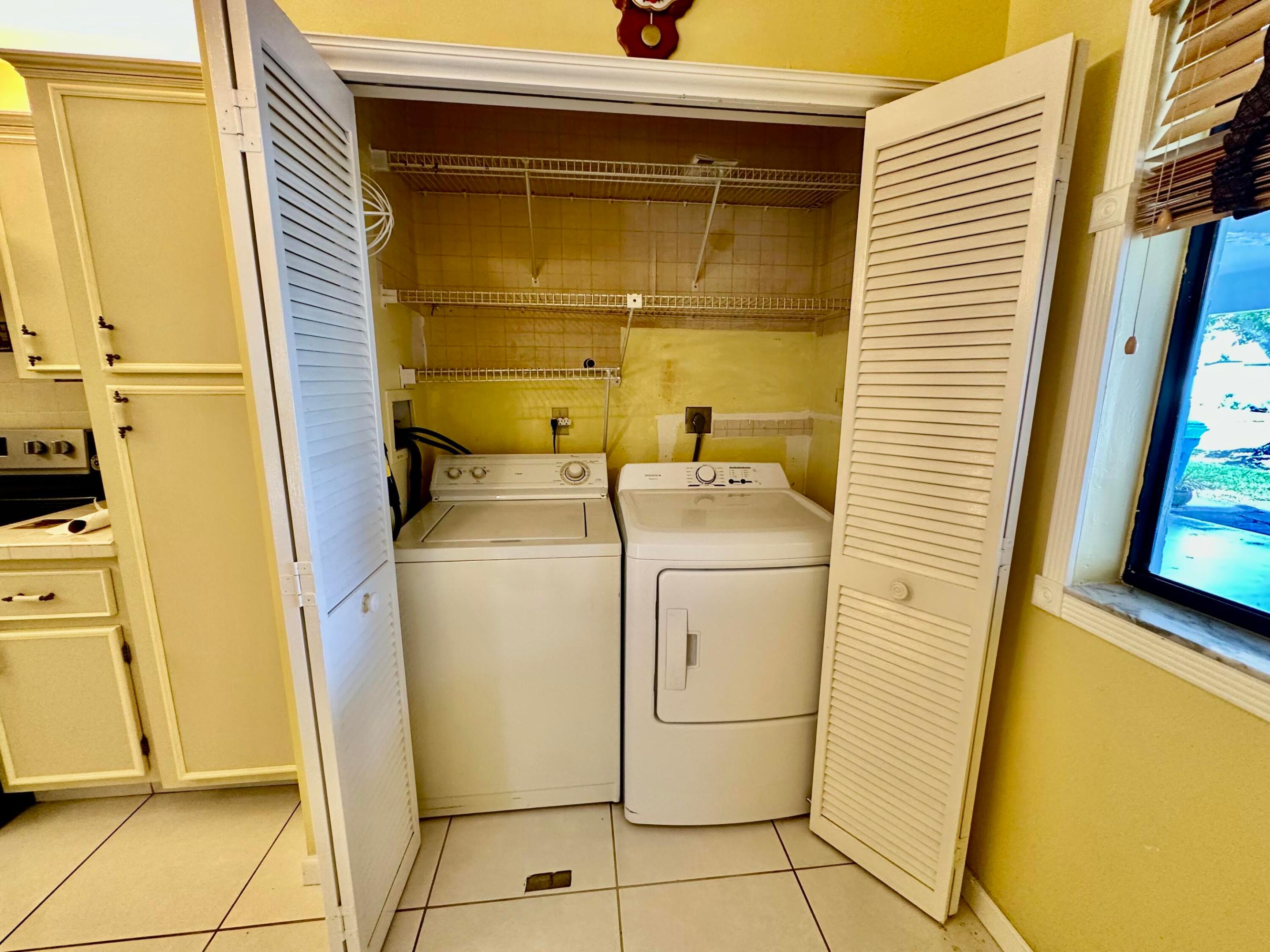 305 Lakeside, Sunrise FL 33326