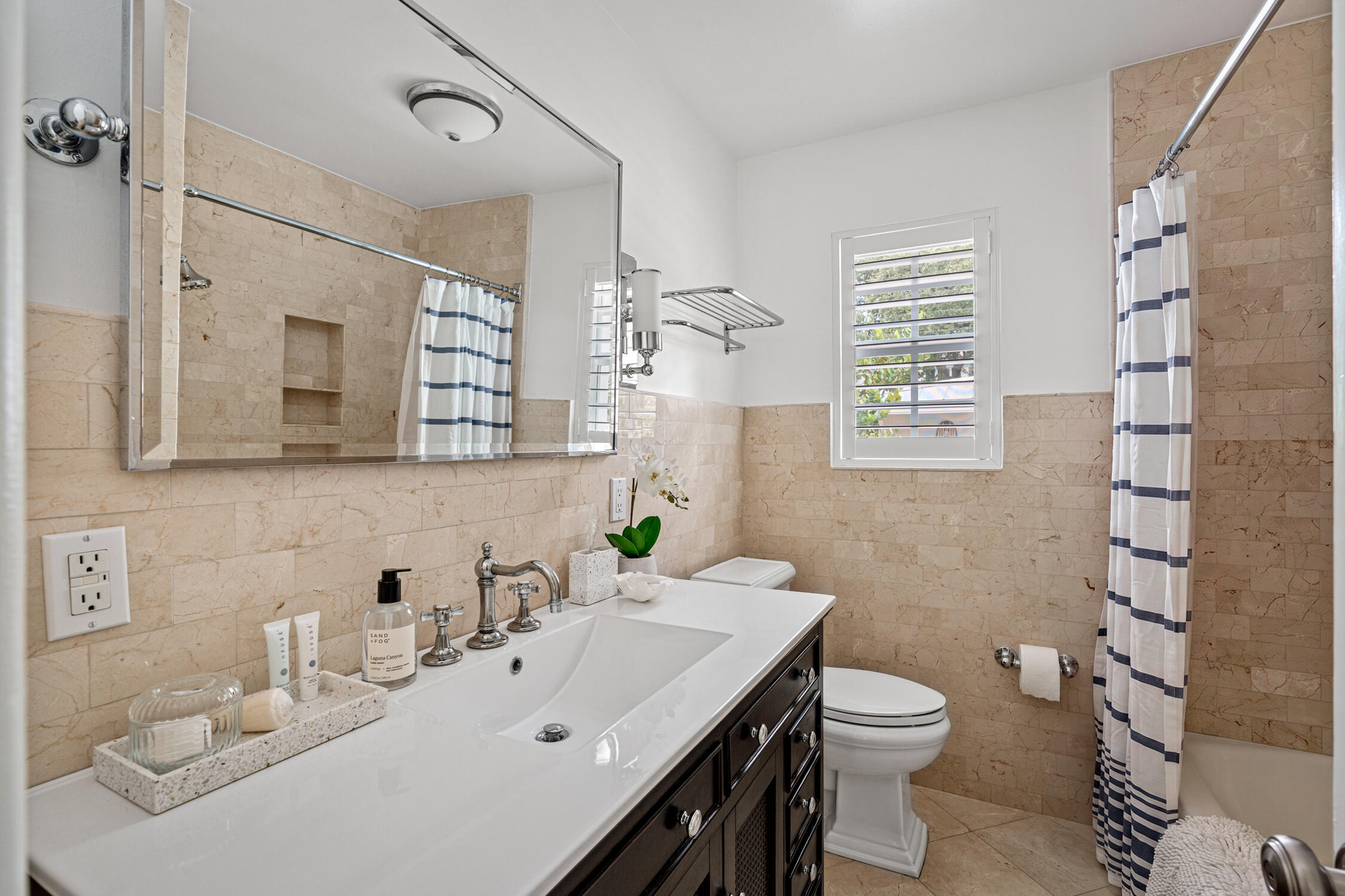 104 NE 17TH, Fort Lauderdale FL 33301