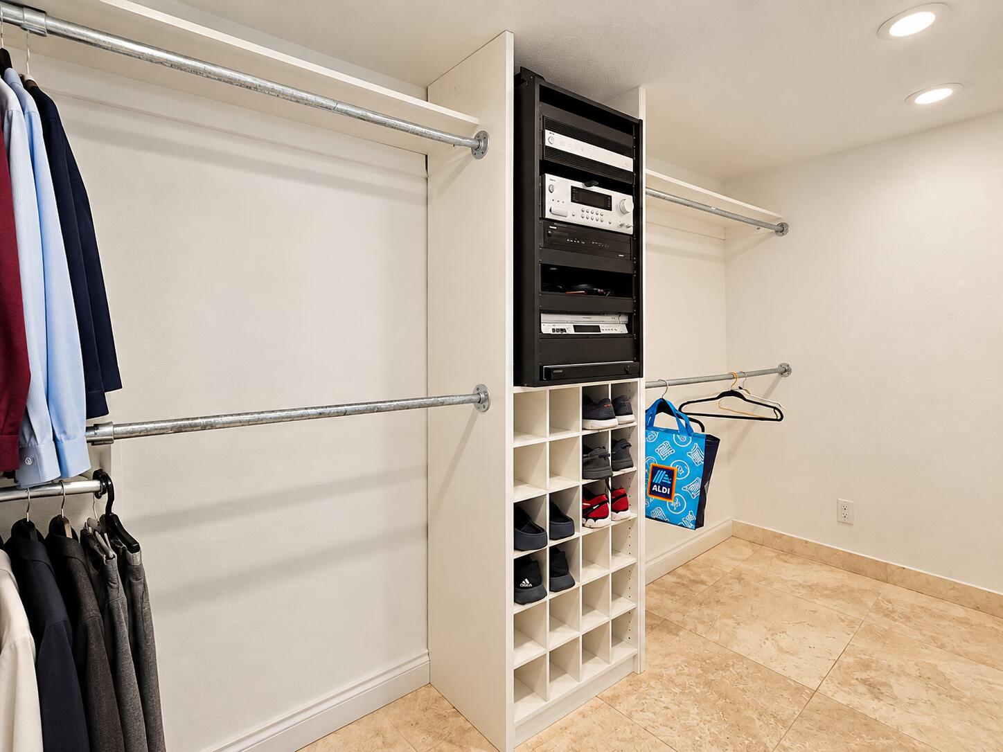 3202 Dow, Pompano Beach FL 33062