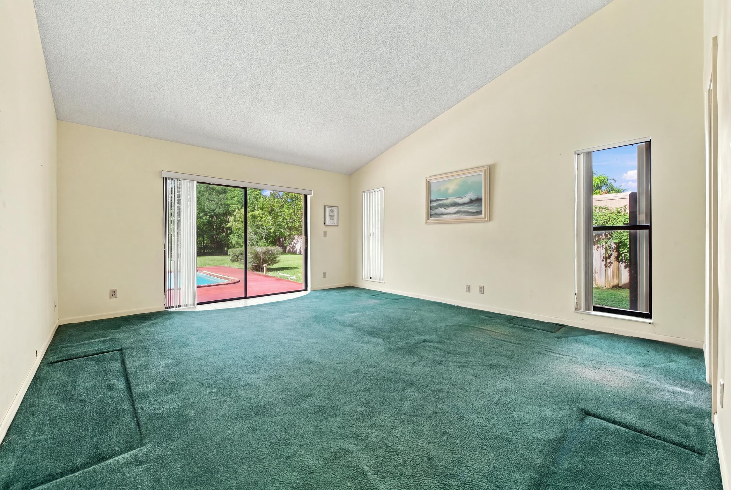 8350 NW 51ST, Lauderhill FL 33351
