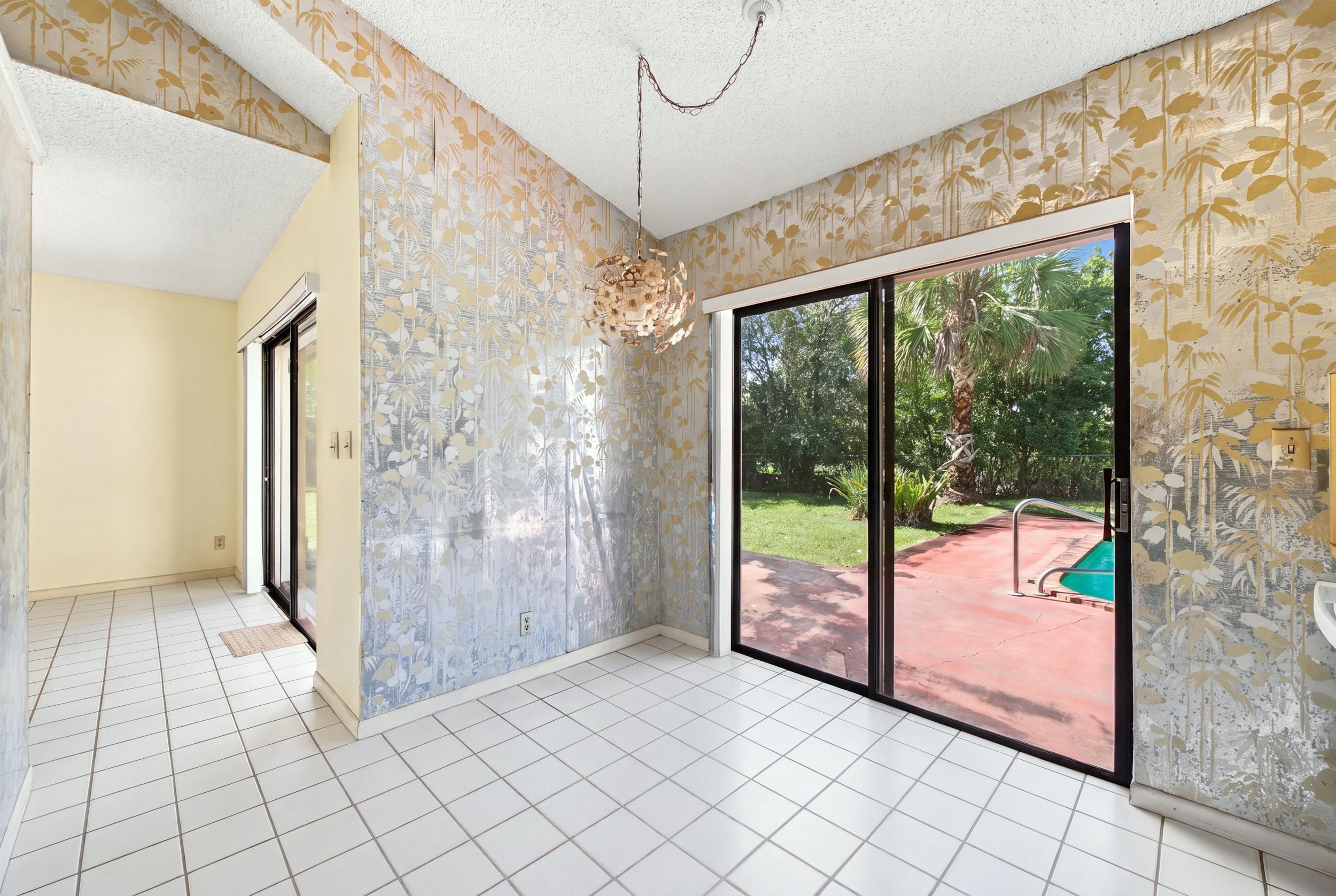 8350 NW 51ST, Lauderhill FL 33351