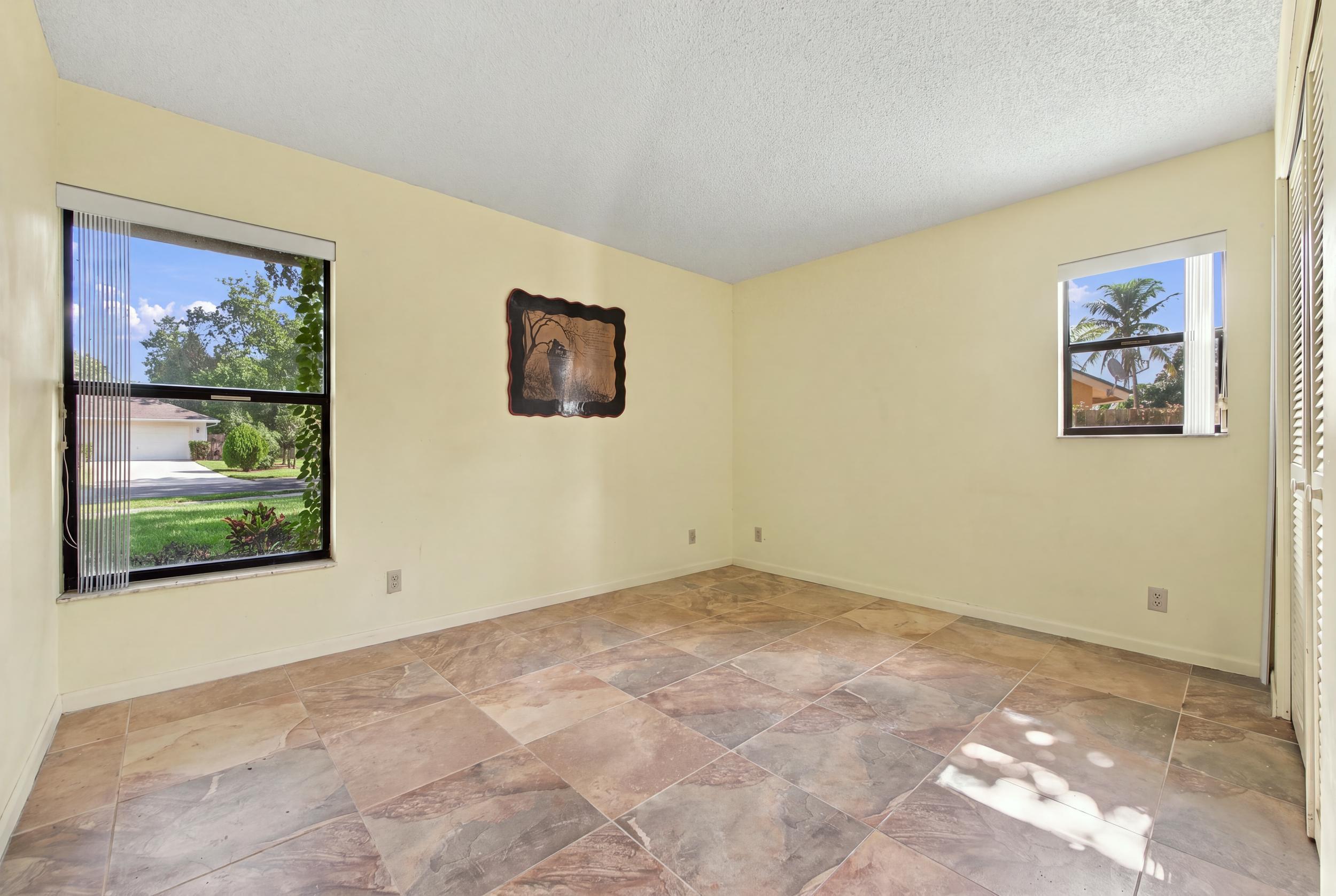 8350 NW 51ST, Lauderhill FL 33351