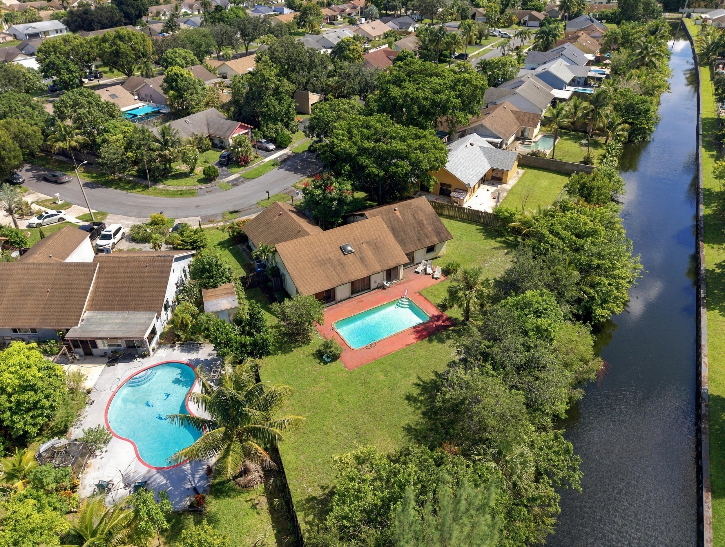 8350 NW 51ST, Lauderhill FL 33351