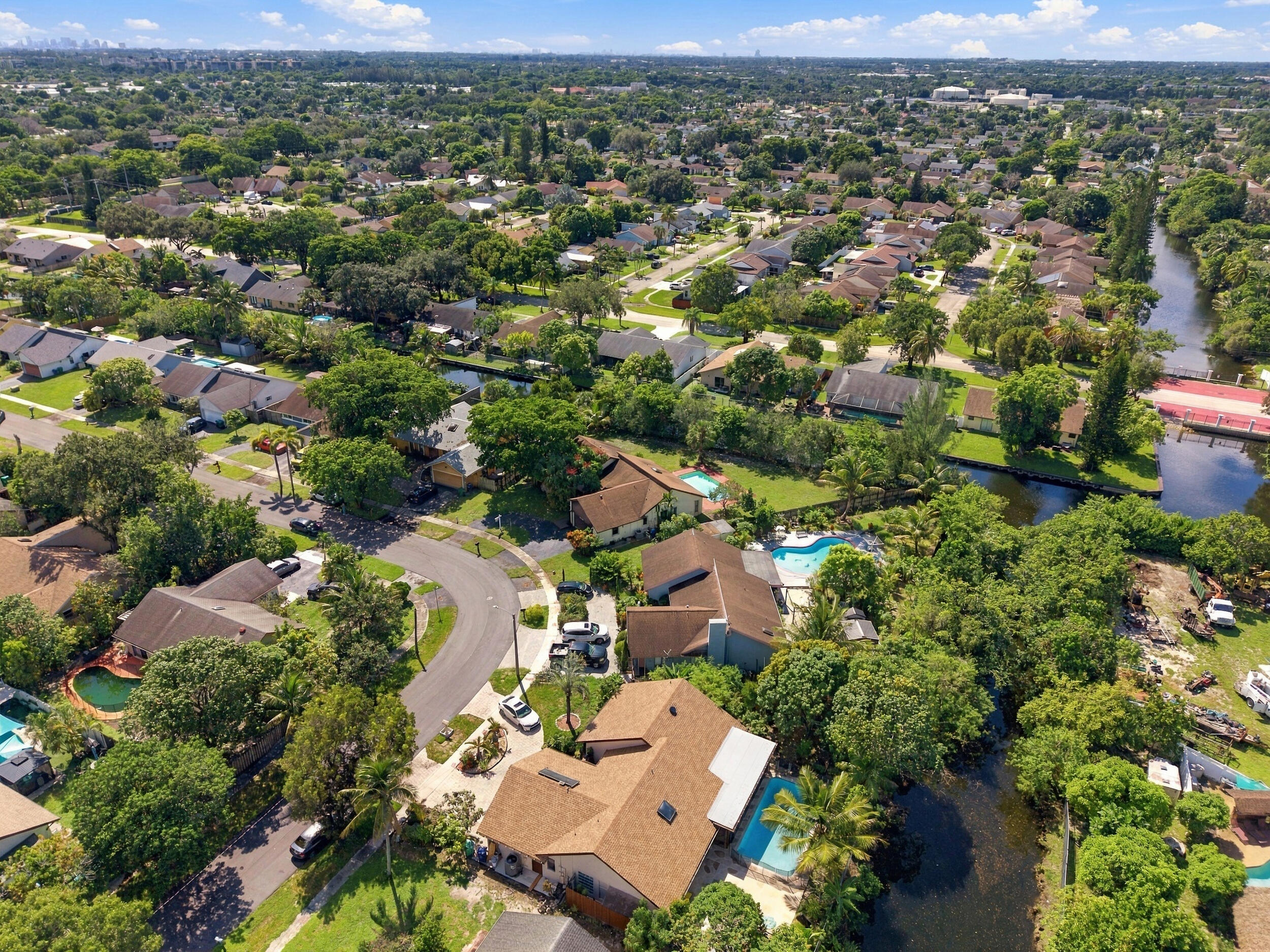 8350 NW 51ST, Lauderhill FL 33351