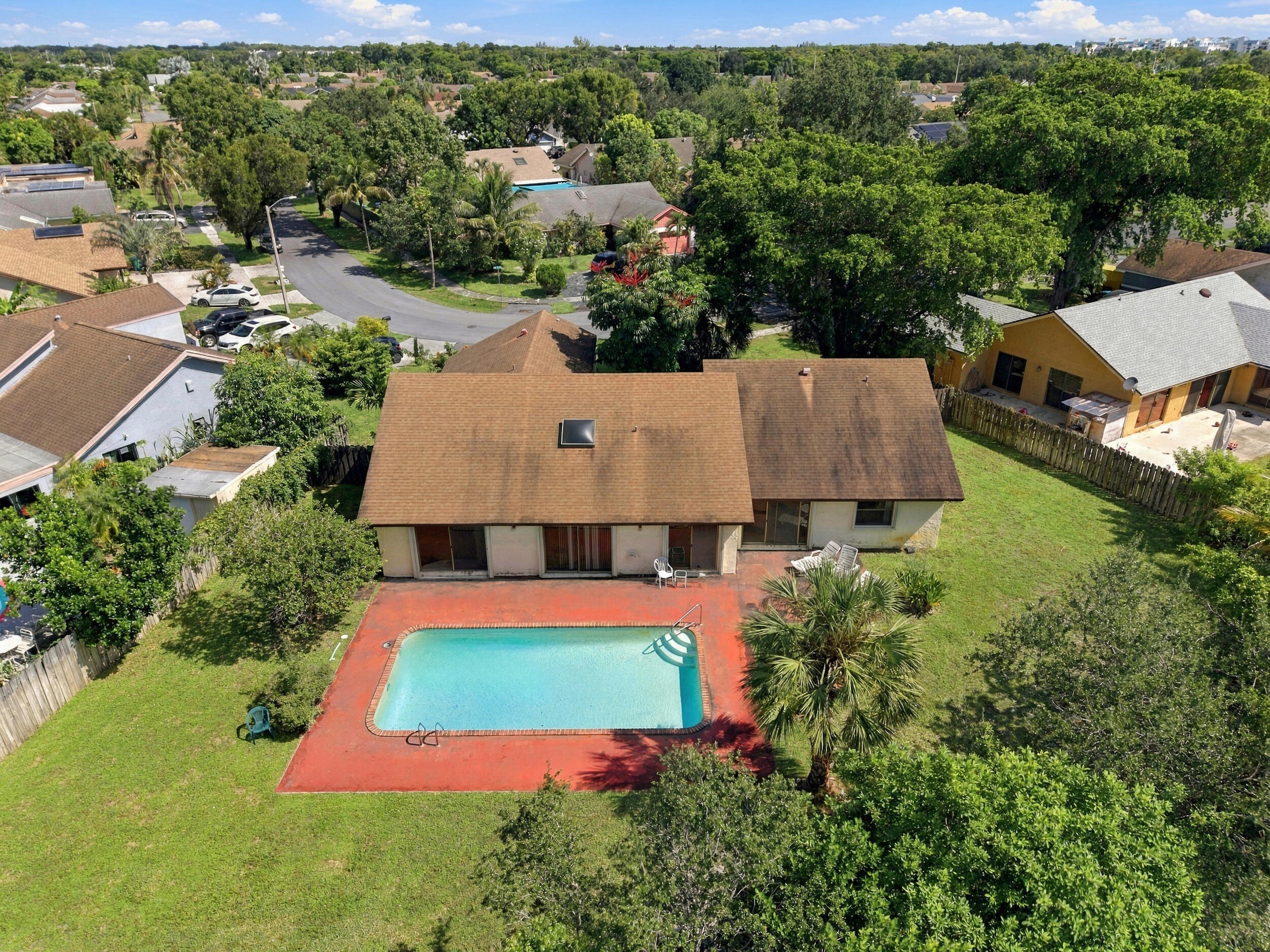 8350 NW 51ST, Lauderhill FL 33351