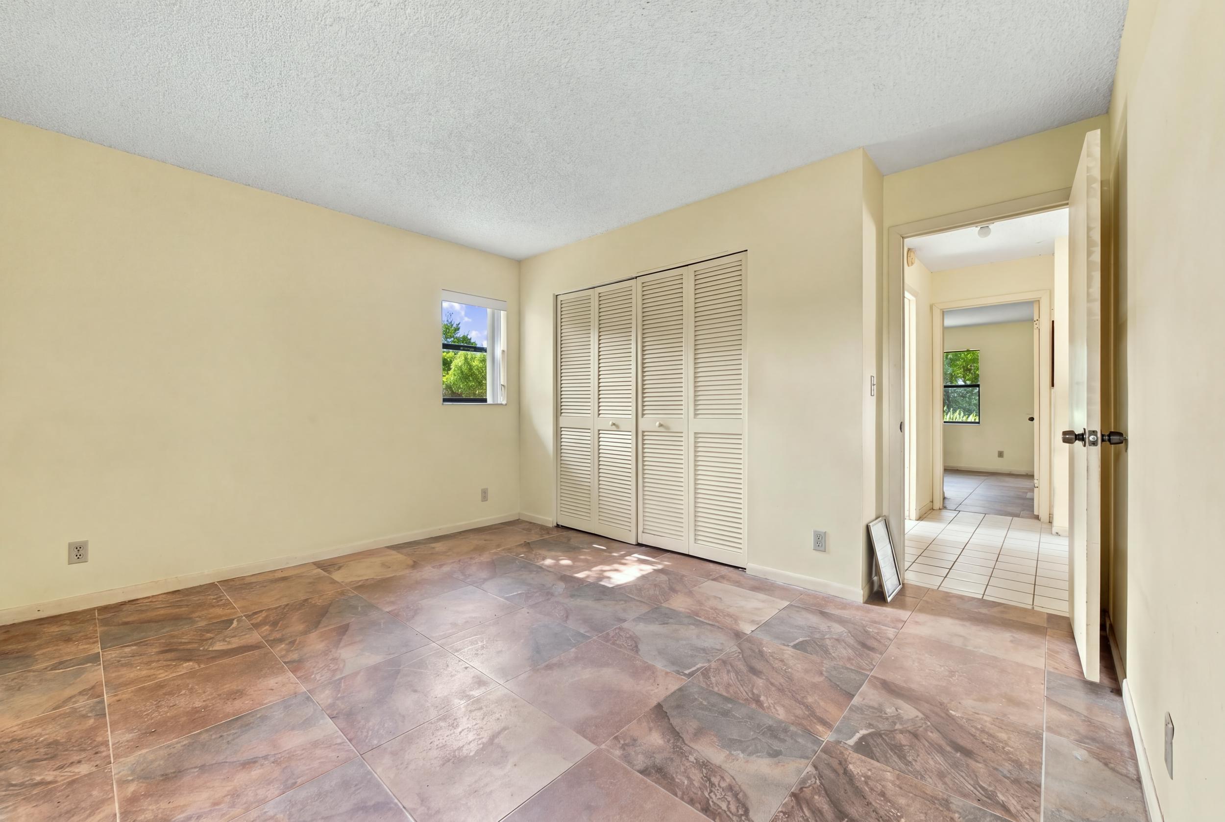 8350 NW 51ST, Lauderhill FL 33351