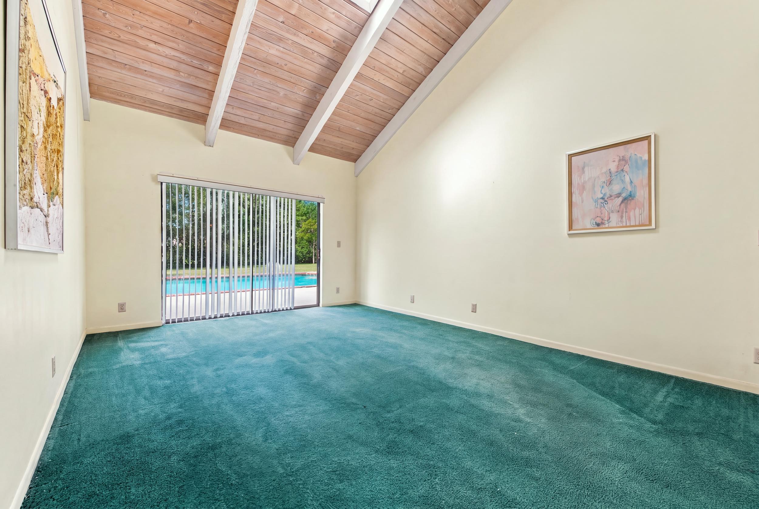 8350 NW 51ST, Lauderhill FL 33351