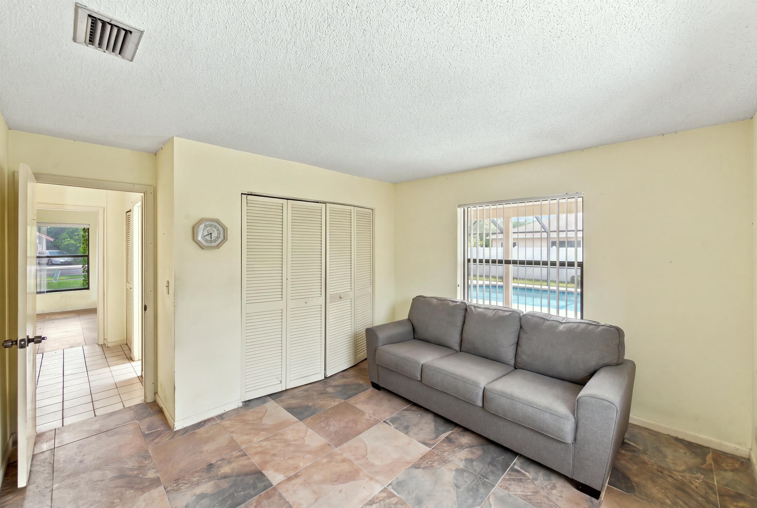 8350 NW 51ST, Lauderhill FL 33351
