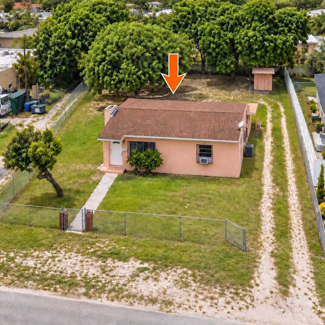 915 RUTLAND, Opa Locka FL 33054