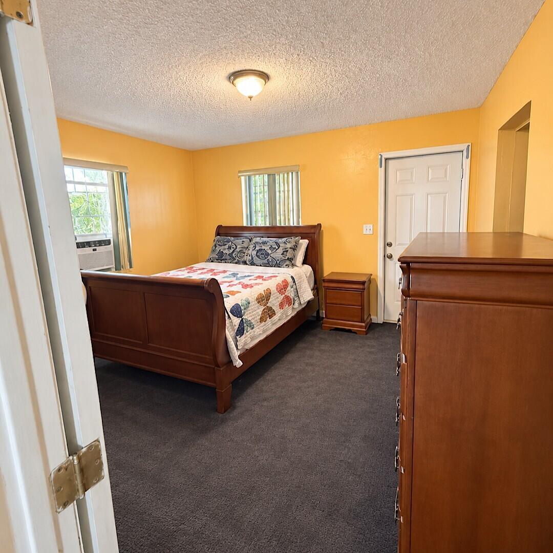 915 RUTLAND, Opa Locka FL 33054