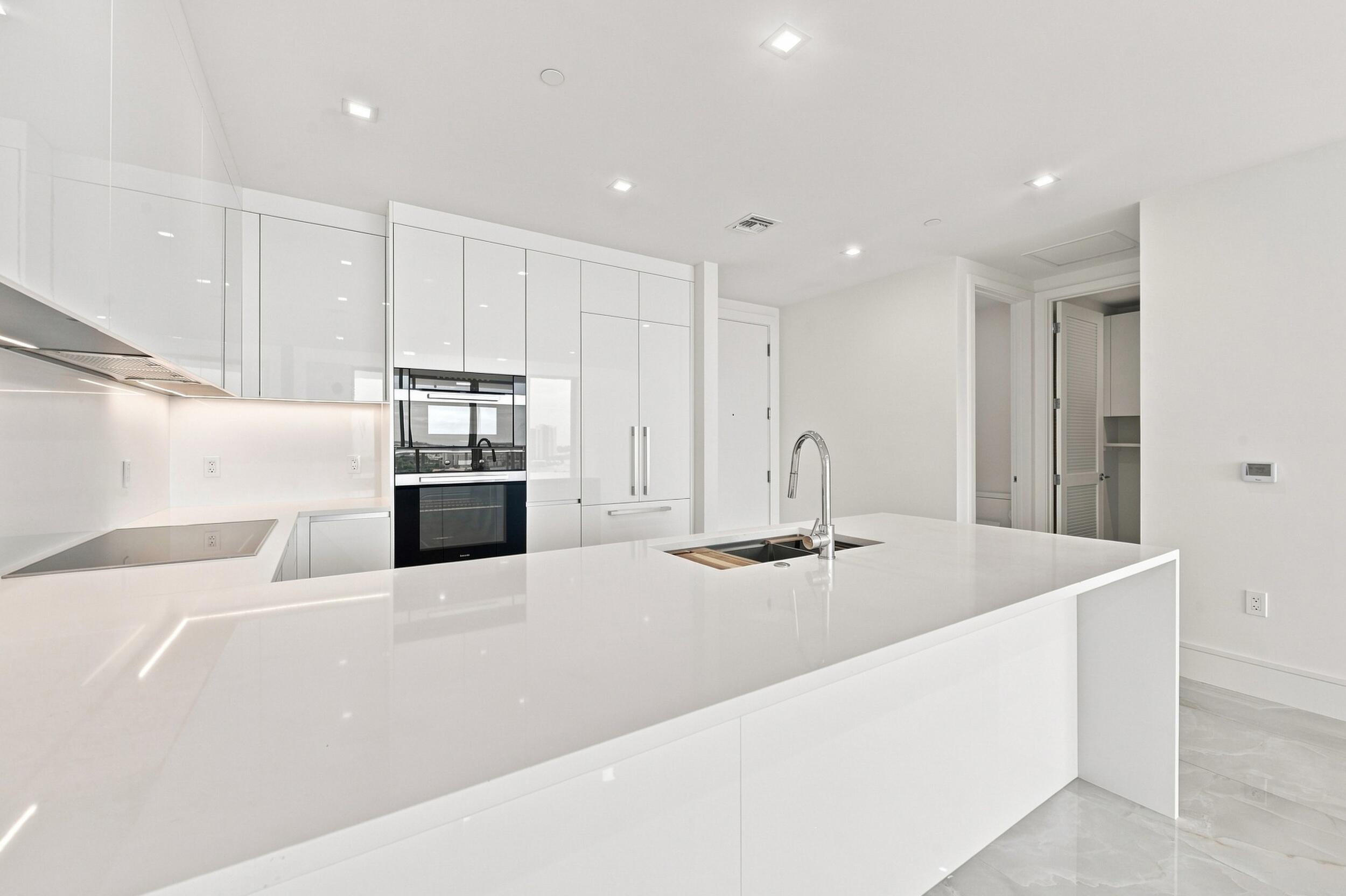 220 Lake Shore #1407, Lake Park FL 33403