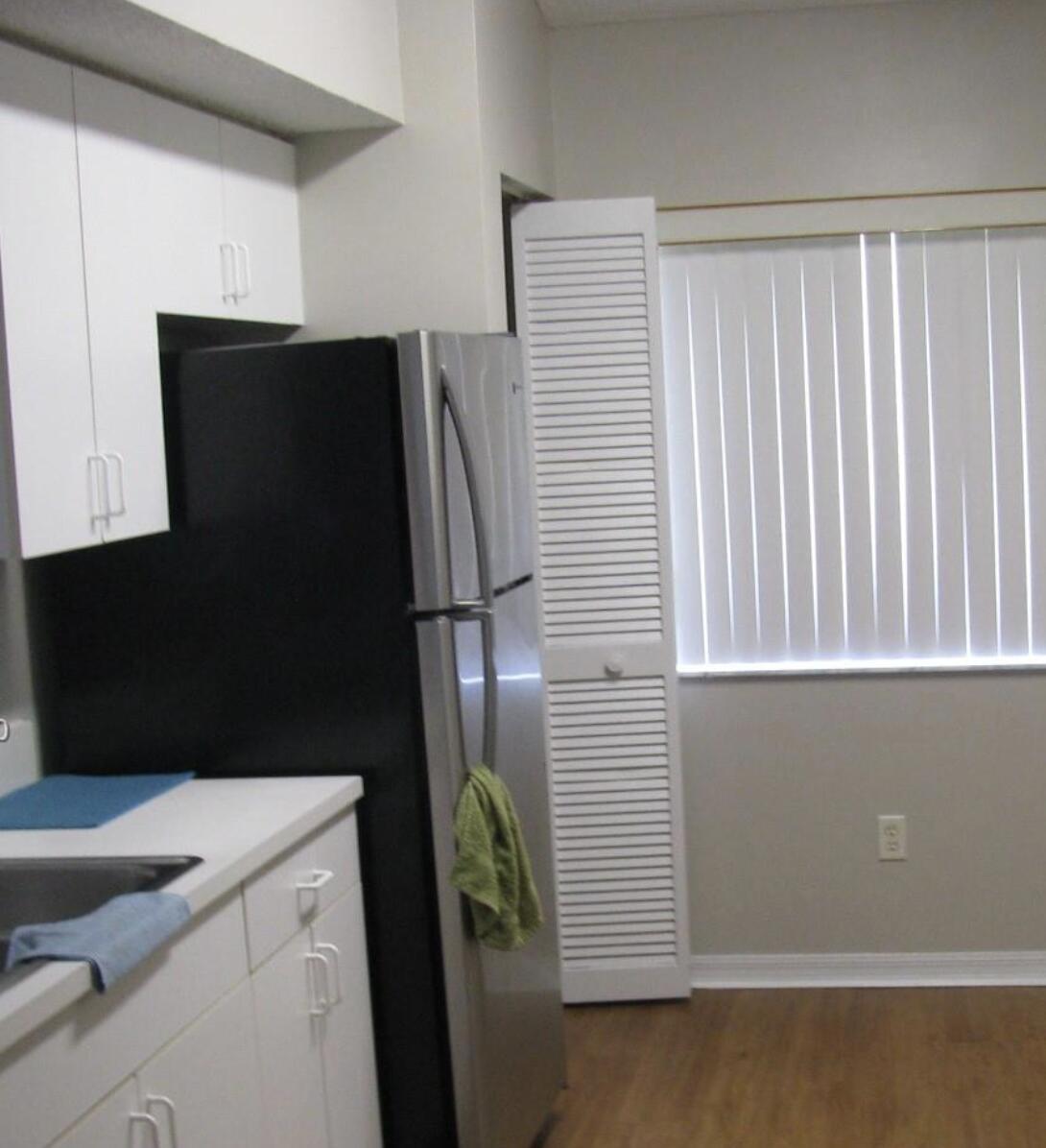 155 NW 96TH #Bldg 2 apt 302, Pembroke Pines FL 33024