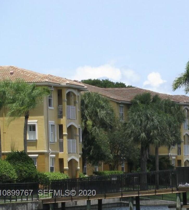 155 NW 96TH #Bldg 2 apt 302, Pembroke Pines FL 33024