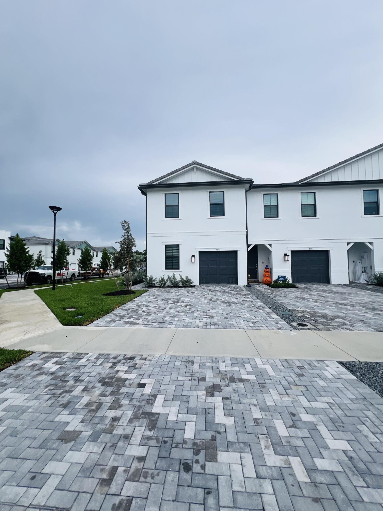 4190 EFENDI, Lantana FL 33462
