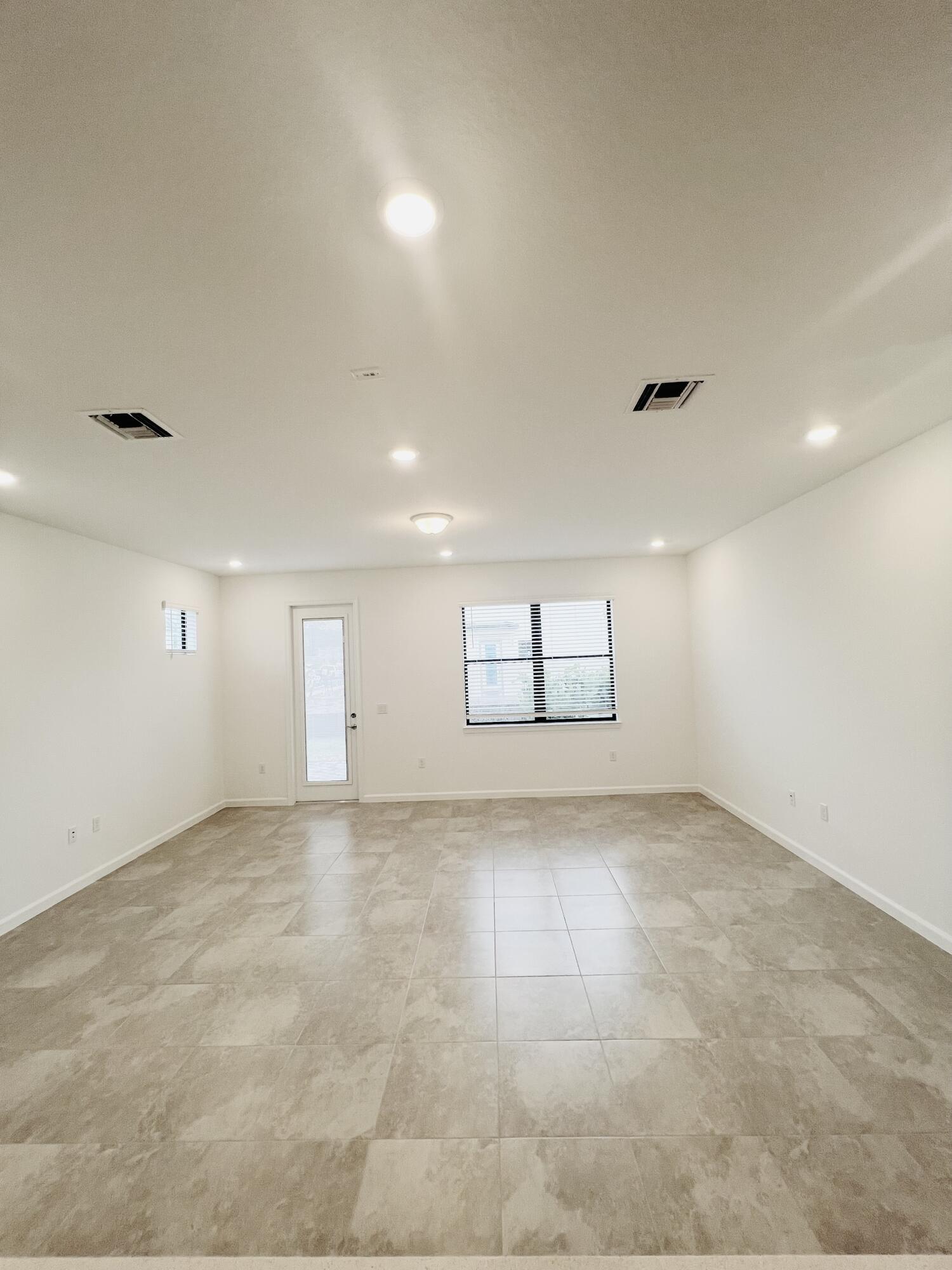 4190 EFENDI, Lantana FL 33462