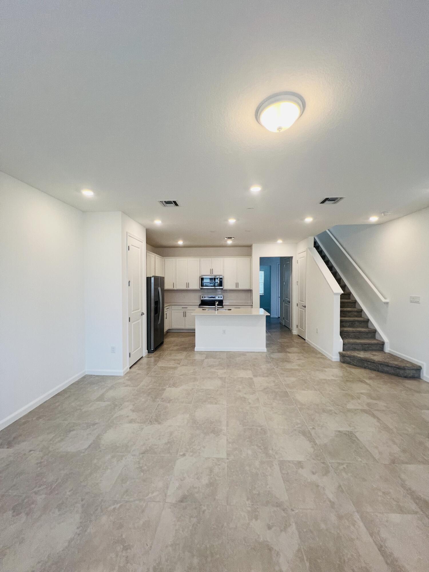 4190 EFENDI, Lantana FL 33462