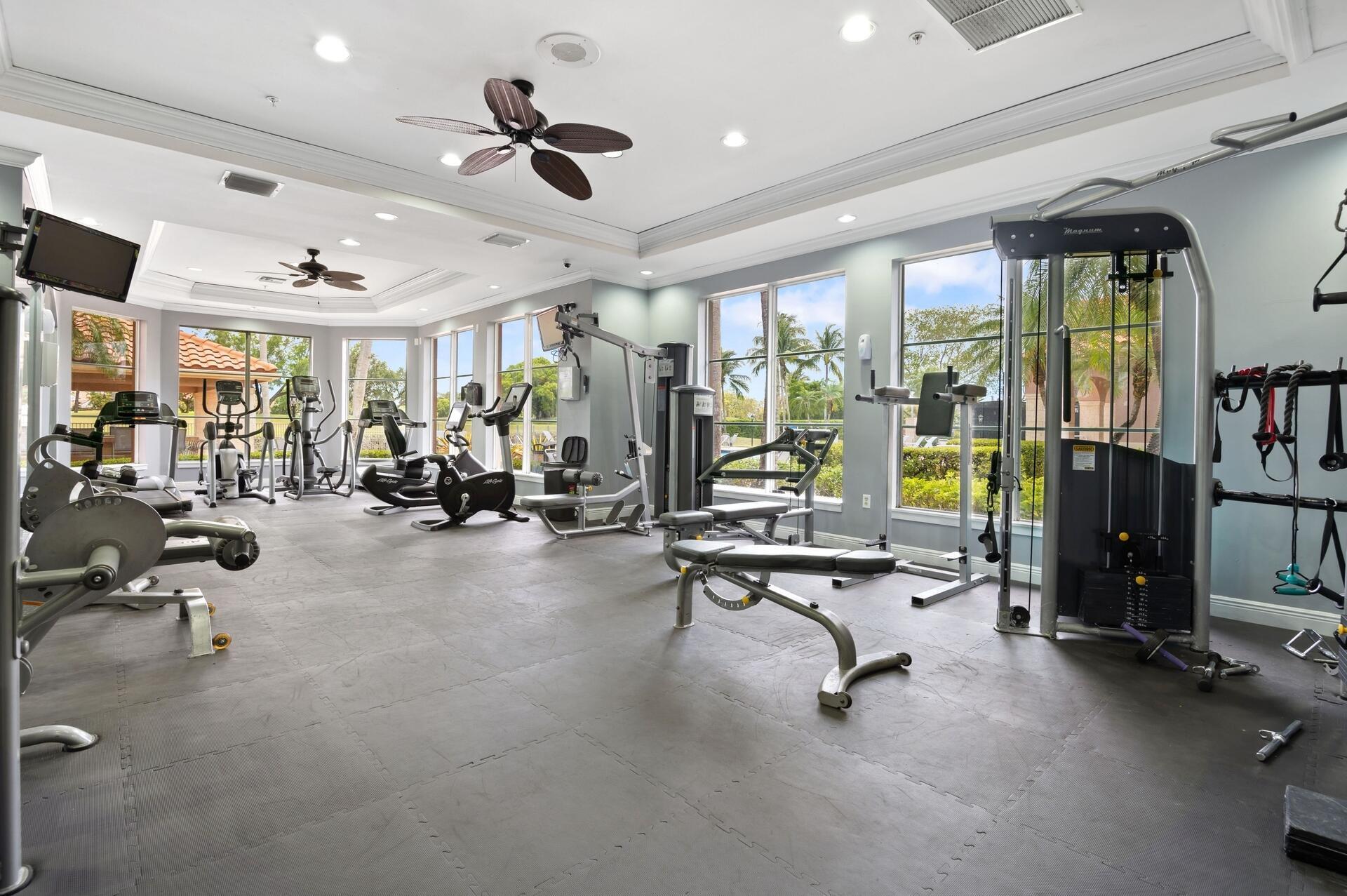 11720 SAINT ANDREWS #208, Wellington FL 33414