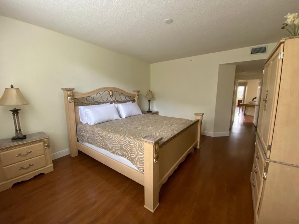 11780 SAINT ANDREWS #201, Wellington FL 33414