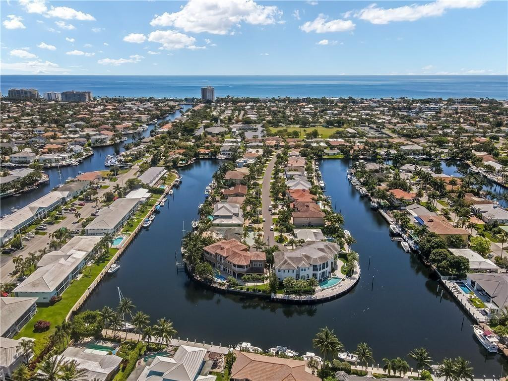2161 NE 35TH, Lighthouse Point FL 33064